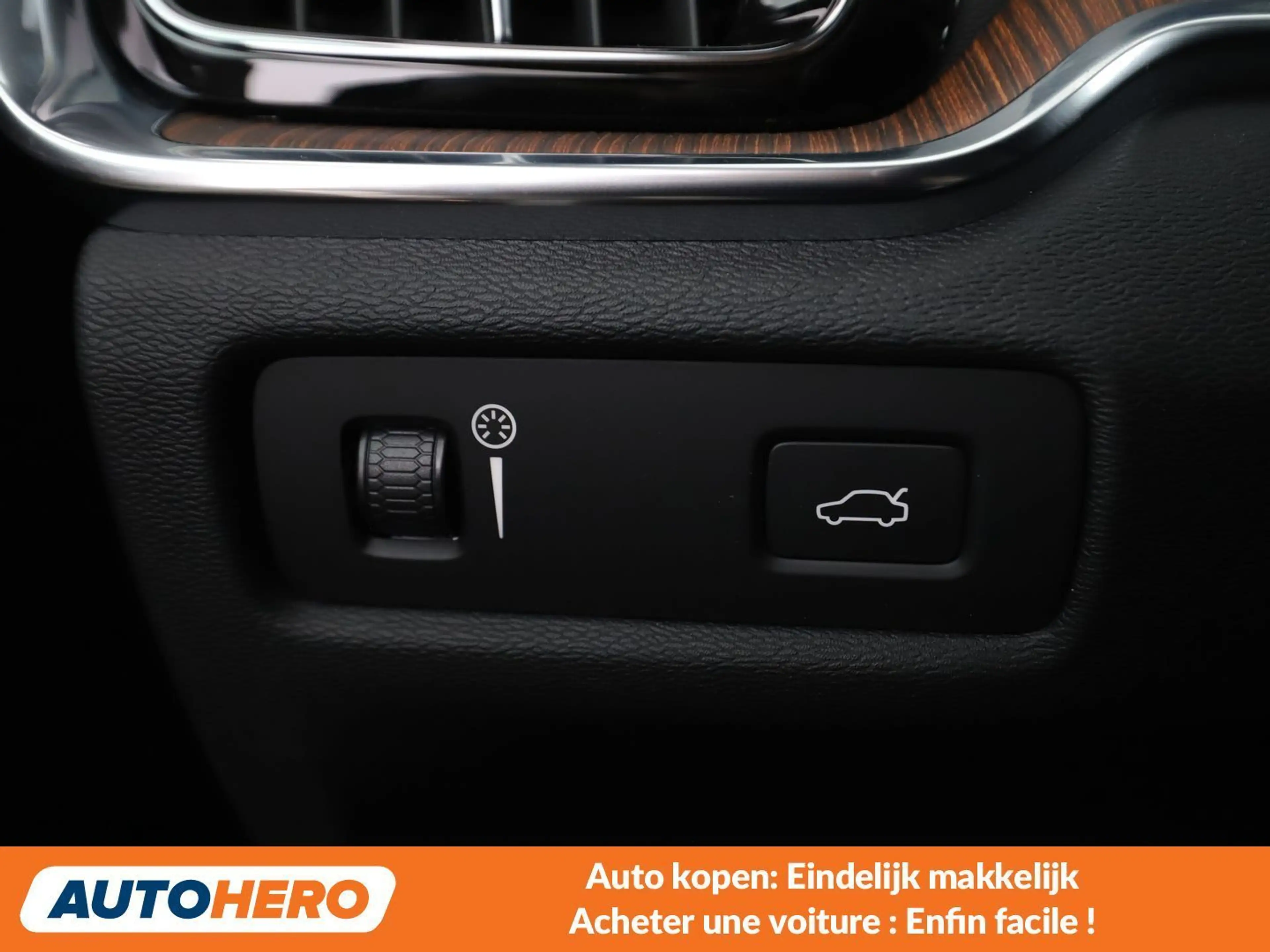 Volvo V60 Cross Country 2.0 D4 AWD — photo 14