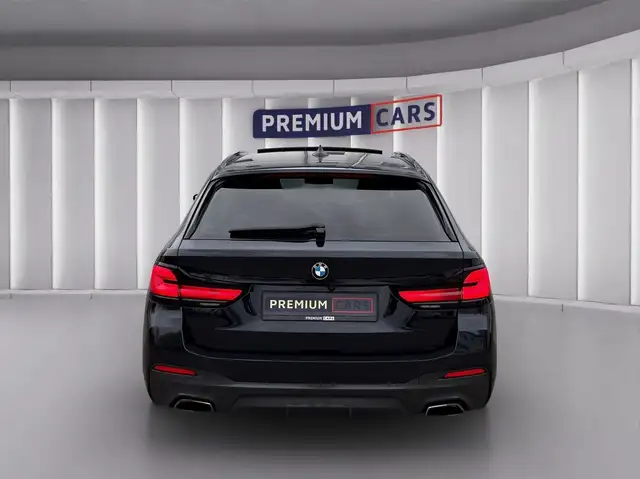 BMW 5 Series view 4