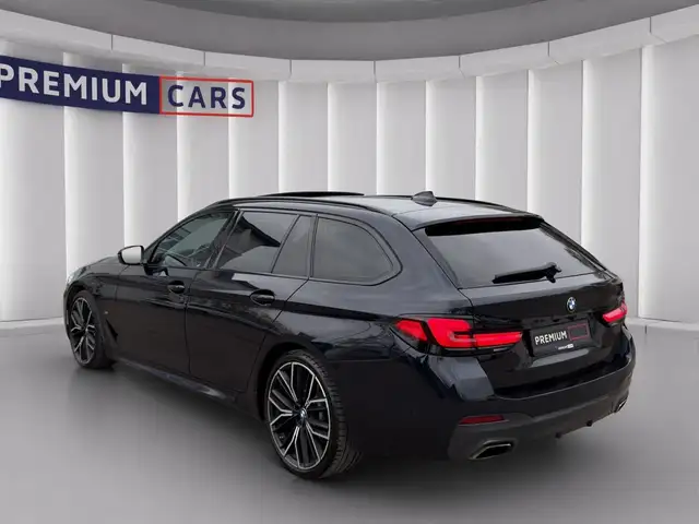 BMW 5 Series view 3