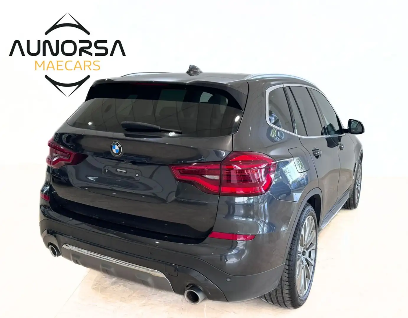 BMW xDrive 30i Luxury Line Nero - 2