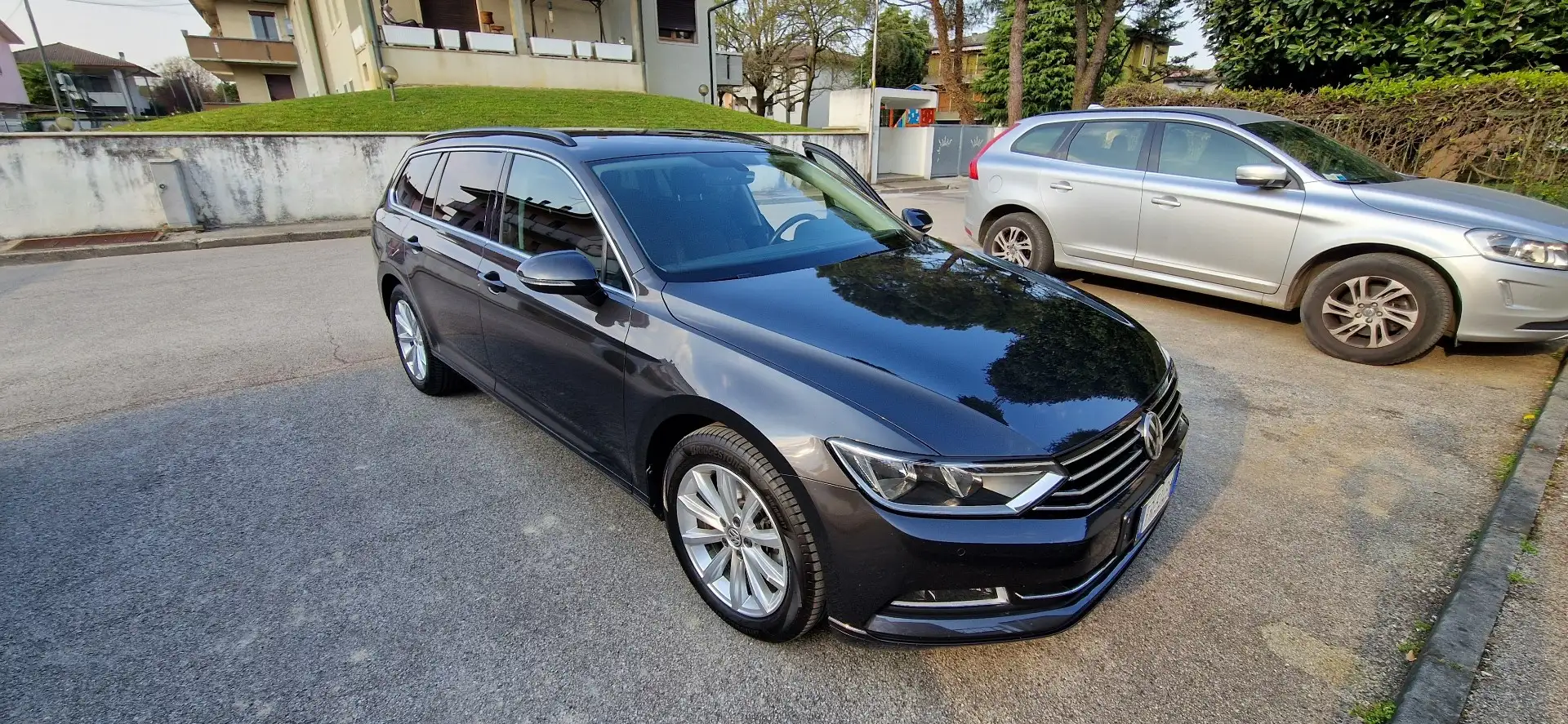 Volkswagen Passat Variant 2.0 tdi Highline Executive 150cv - 1