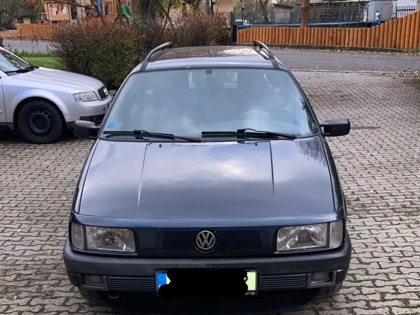 Volkswagen Passat Variant 1.8 GT Blau - 1