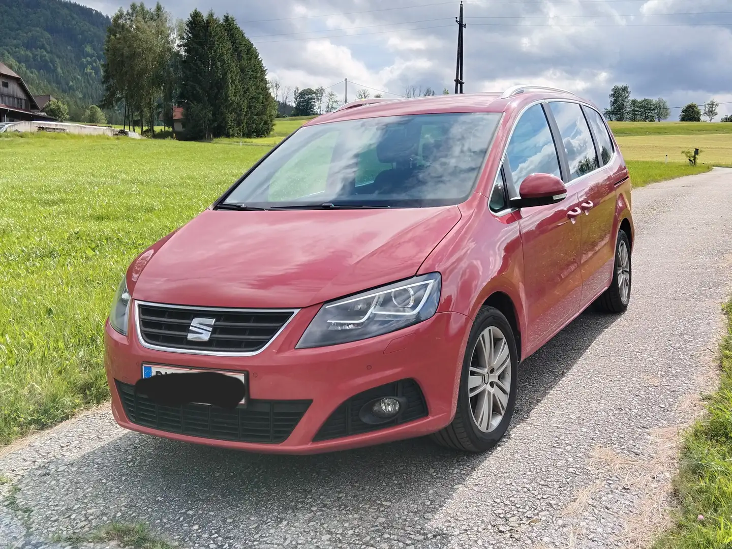 SEAT Alhambra Executive 2,0 TDI CR 4WD Rouge - 1
