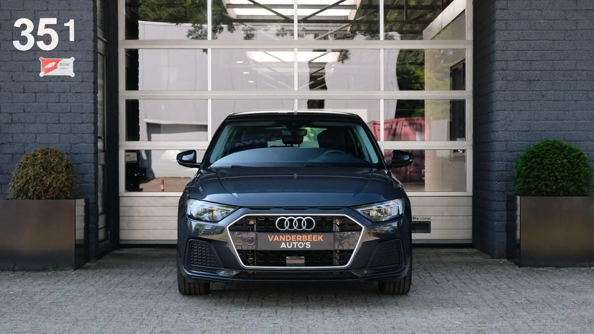 Audi A1 Sportback 35 TFSI Advanced Pro Line S 150PK Full L Grijs - 2