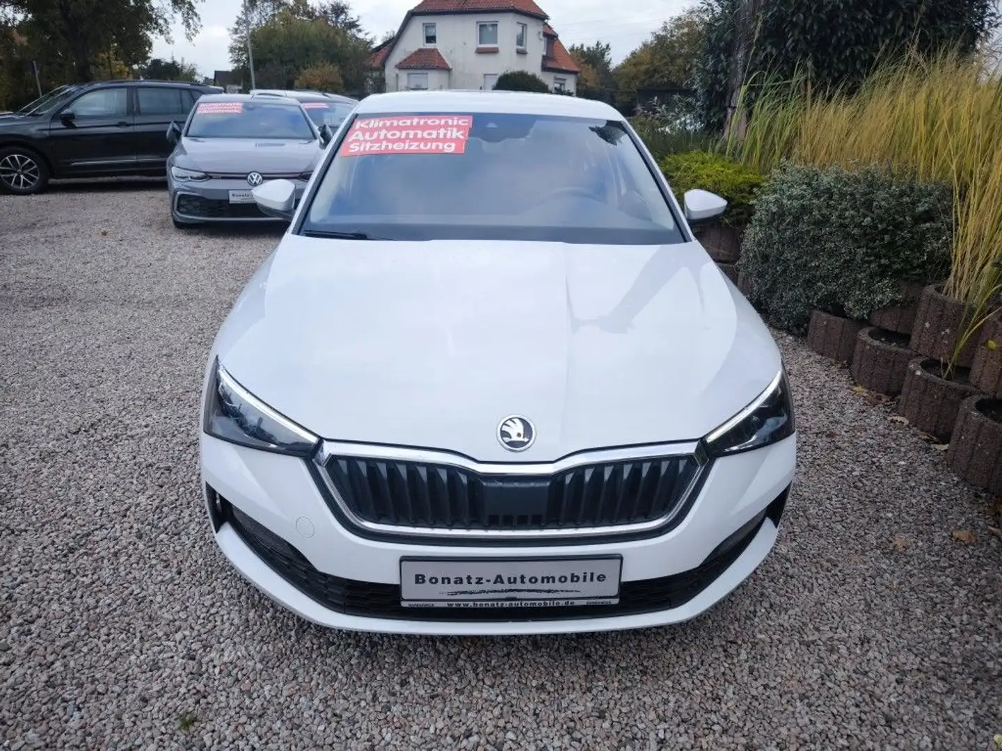 Skoda Scala 1.0TSI DSG Ambition*Klimatr,LED,APP,SHZ,PDC* Weiß - 2