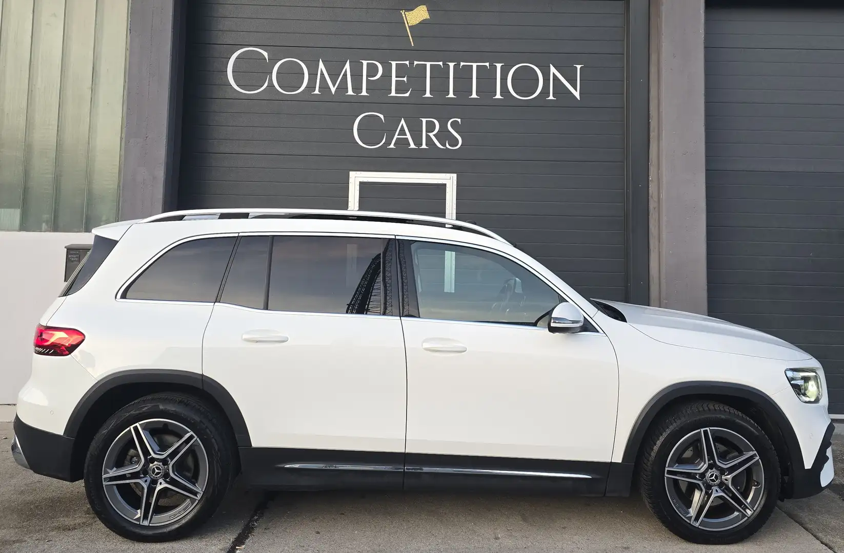 Mercedes-Benz GLB 200 *AMG, 7- SITZER, PANORAMA, AHK, LED, DIGITAL Tacho Weiß - 2