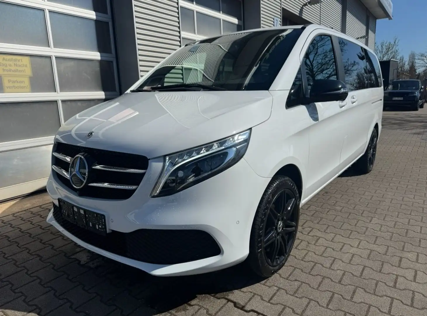 Mercedes-Benz V 220 V 250 d AVANTGARDE 4MATIC lang Blanc - 2