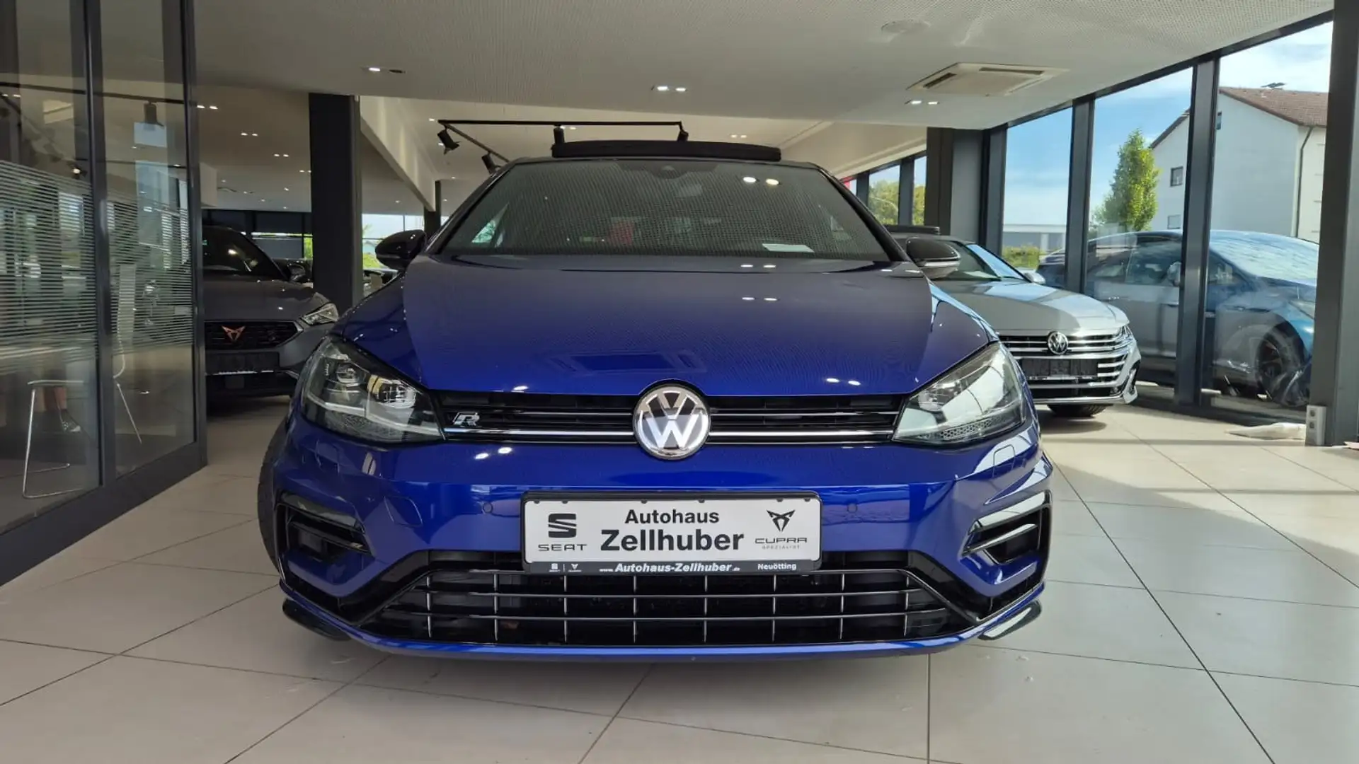 Volkswagen Golf R 4Motion DSG *ACC*Navi*Pano*Sitzhzg* Bleu - 2