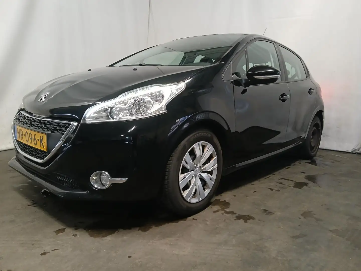 Peugeot 208 1.2 VTi Access - Airco - Schade Zwart - 2
