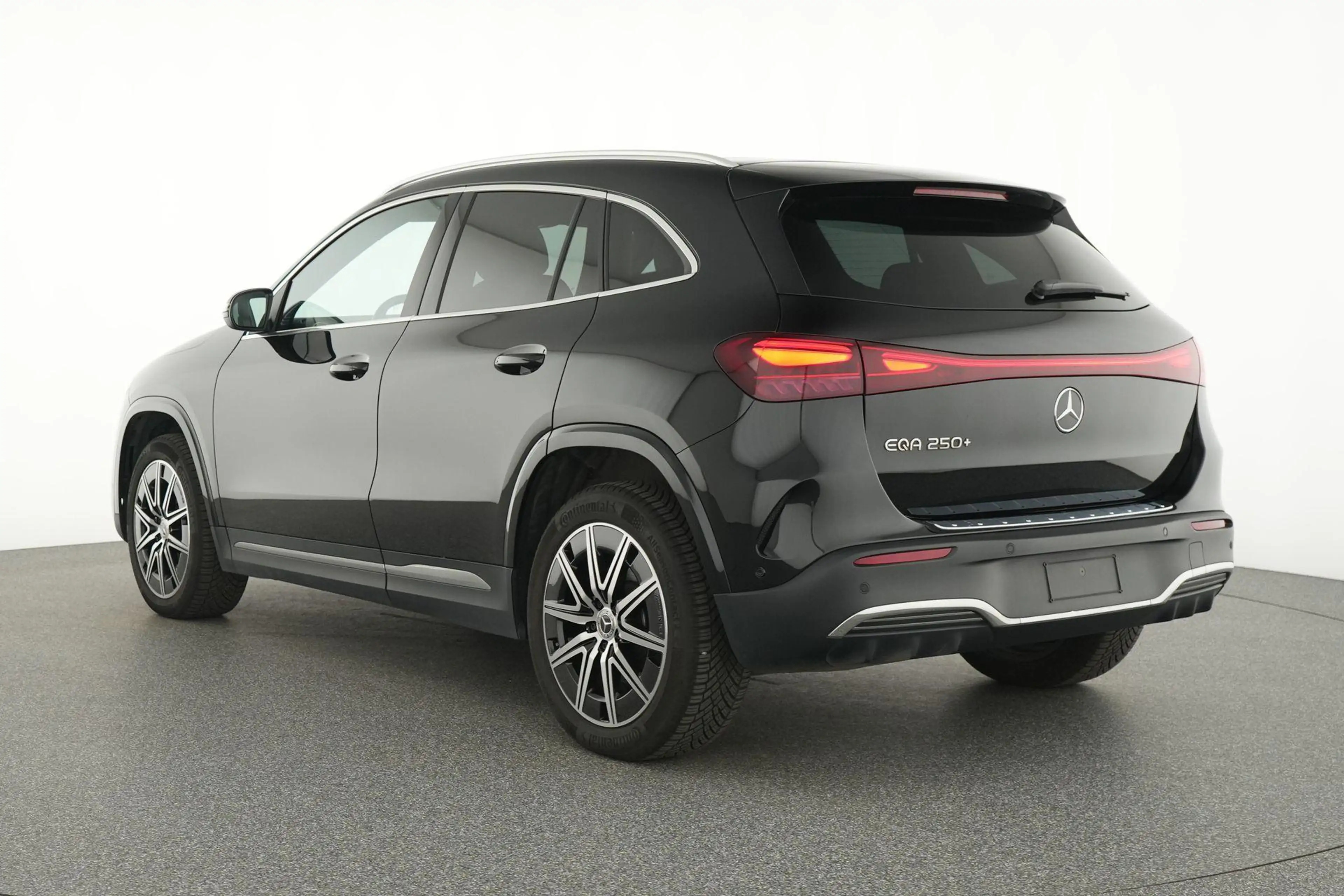 Mercedes-Benz EQA 250 250+ 'Star Edition' — photo 3