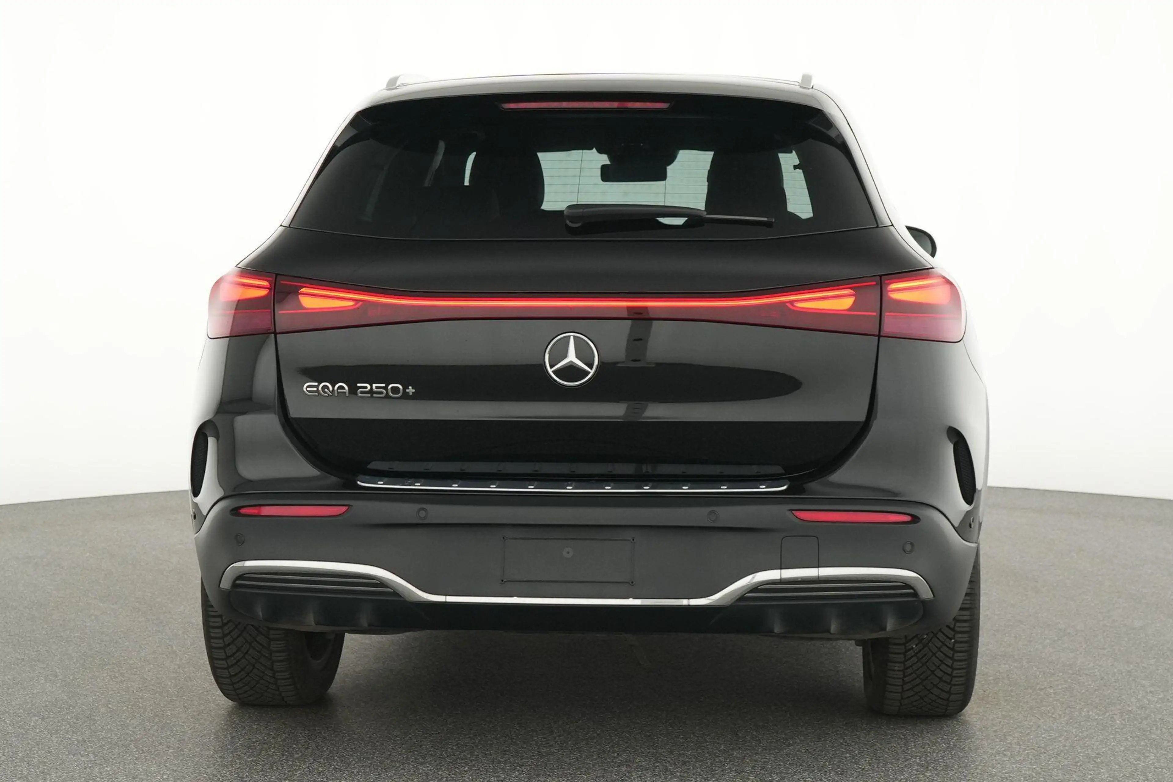 Mercedes-Benz EQA 250 250+ 'Star Edition' — photo 7