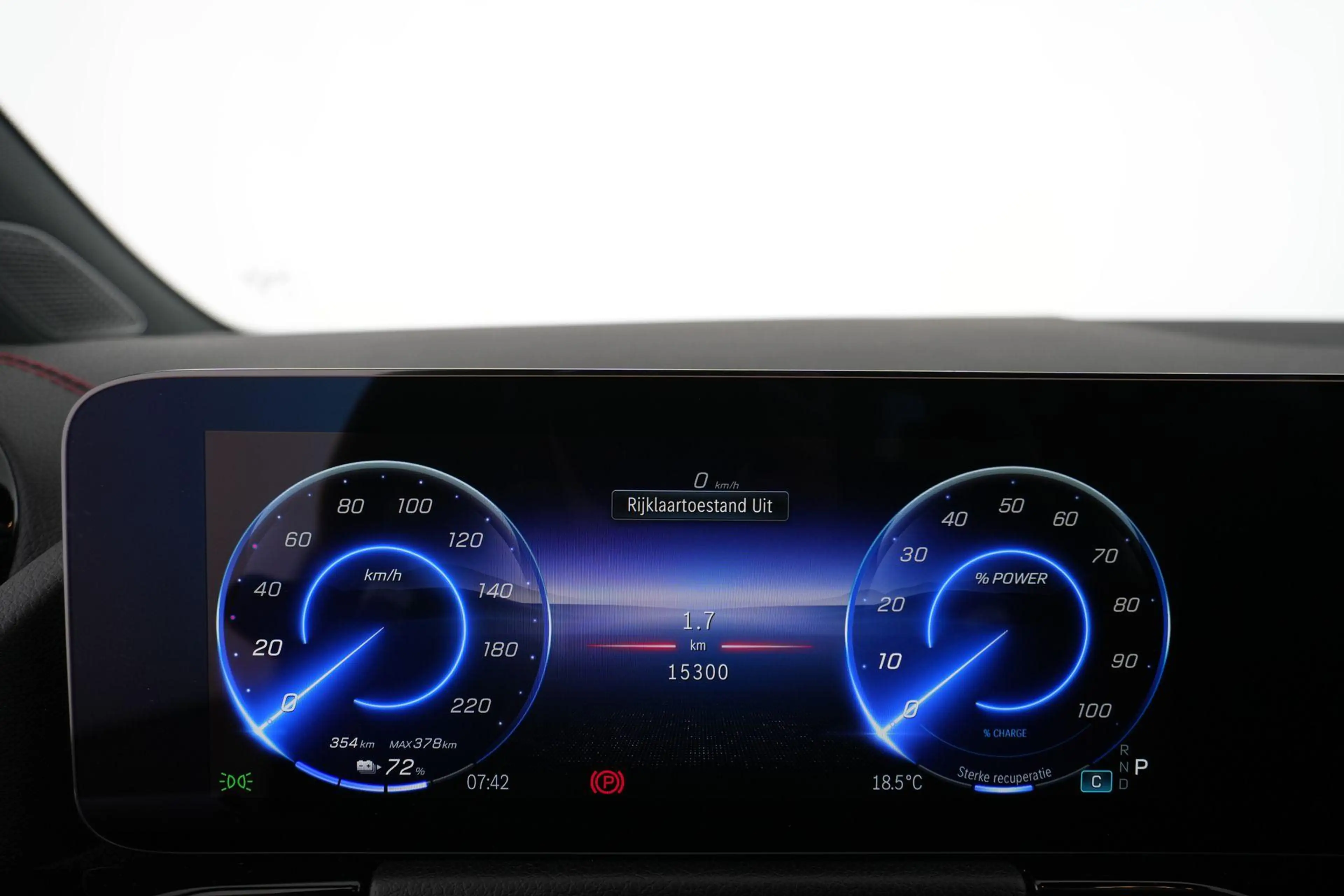 Mercedes-Benz EQA 250 250+ 'Star Edition' — photo 14