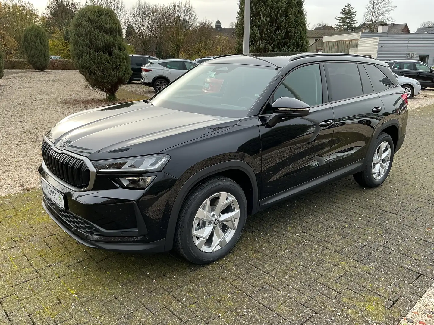 Skoda Kodiaq 1.5 TSI mHEV 110 kW Selection Navi 7-Sitze Schwarz - 1