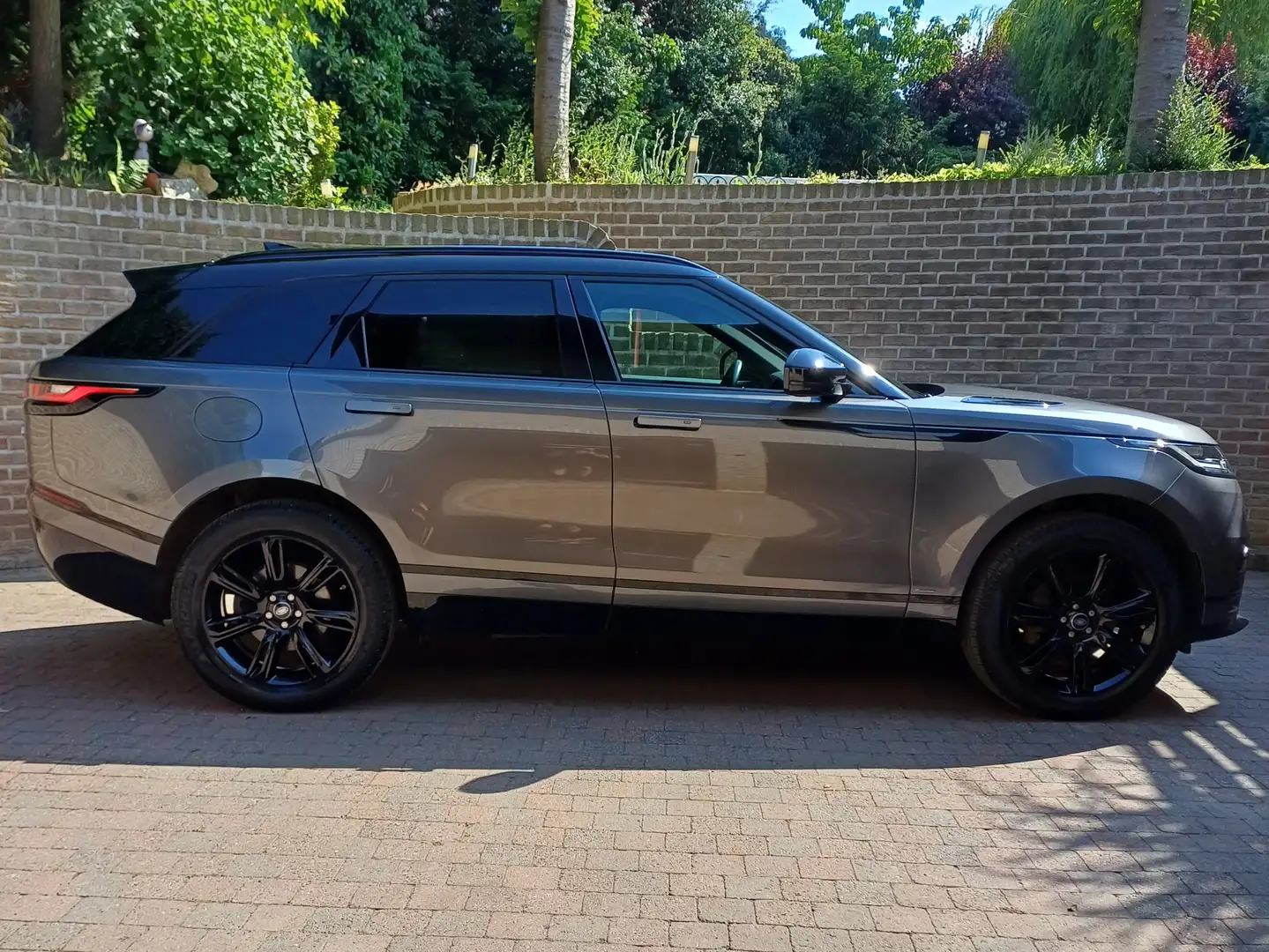 Land Rover Range Rover Velar Range Rover Velar 2.0d R-Dynamic - 2