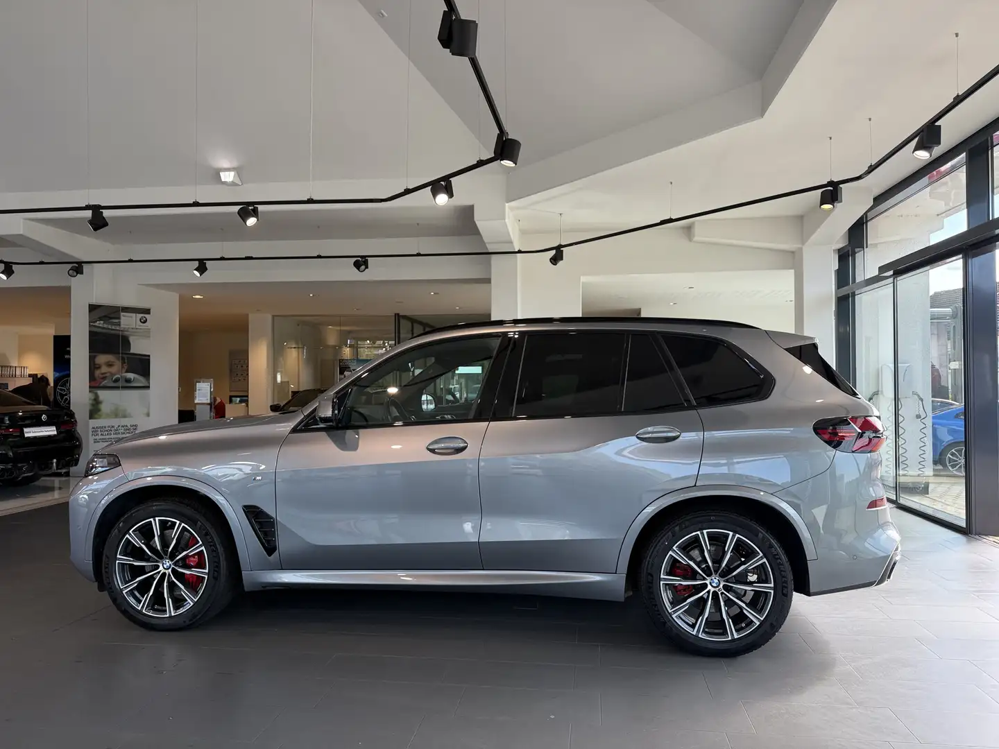 BMW X5 xDrive40d  M Sport PRO M Sportpaket HK HiFi Grau - 2