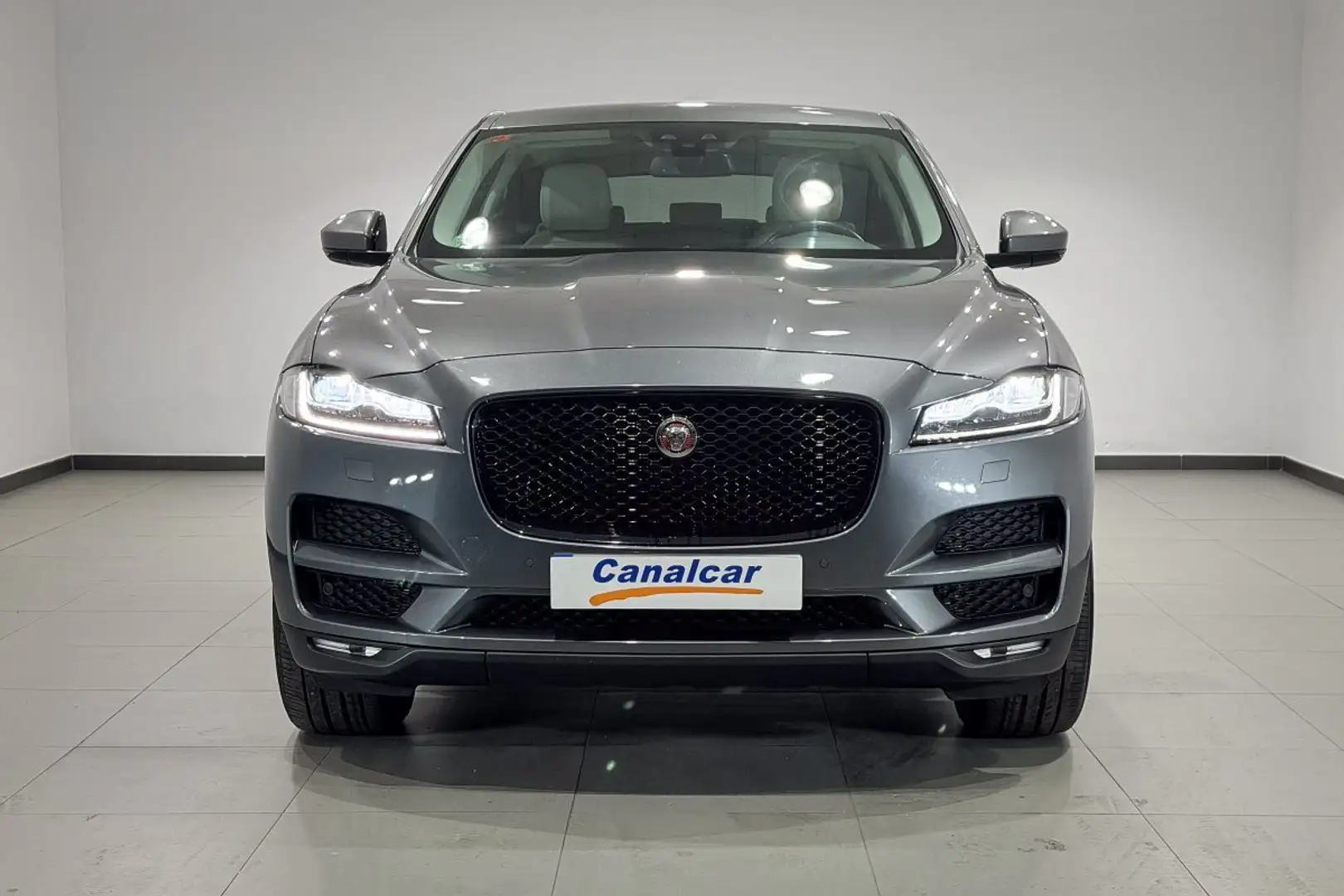 Jaguar F-Pace 2.0i4D Prestige Aut. AWD 180 Grau - 2