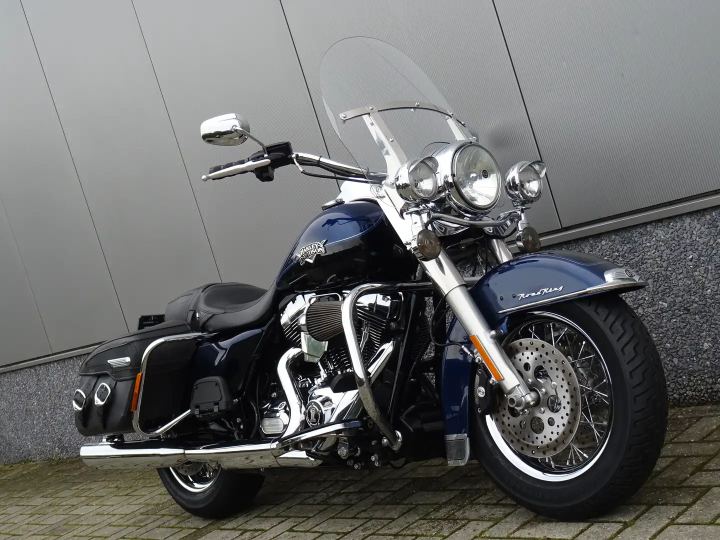Harley-Davidson Road King FLHRCI ROADKING Bleu - 2