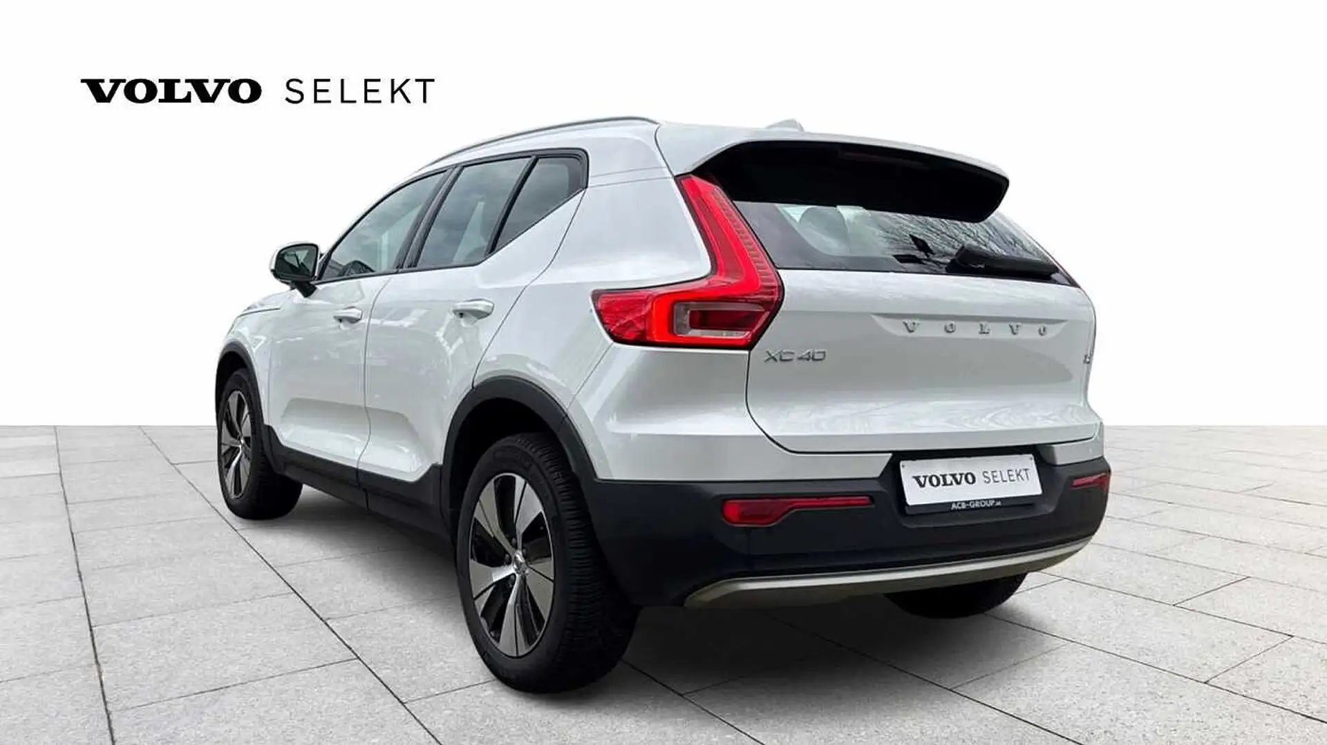 Volvo XC40 Momentum Pro, T2 Geartronic Wit - 2
