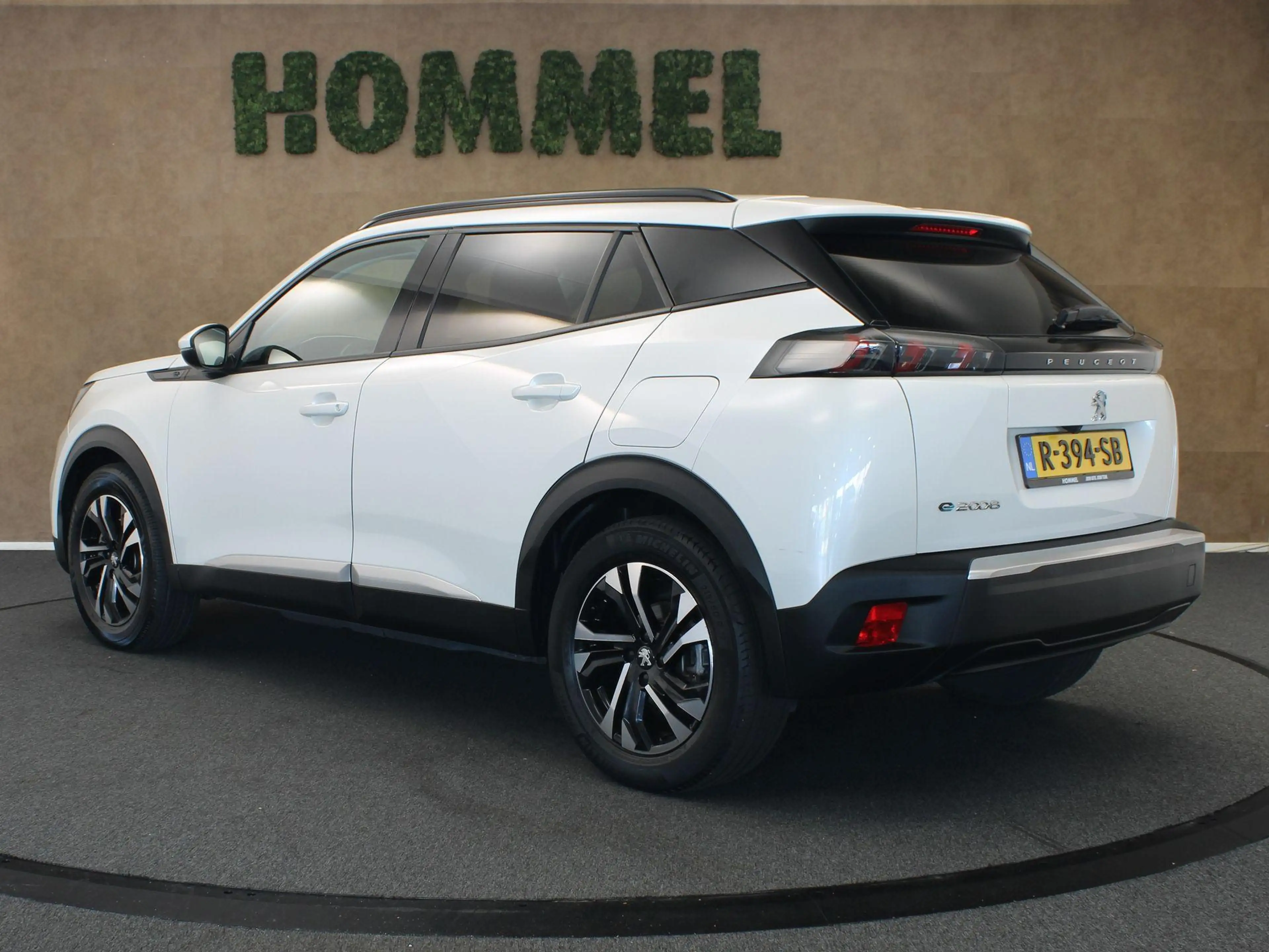 Peugeot e-2008 EV Allure 50 kWh - 1 FASE LADEN - SOH 89.44%!! - P — photo 14