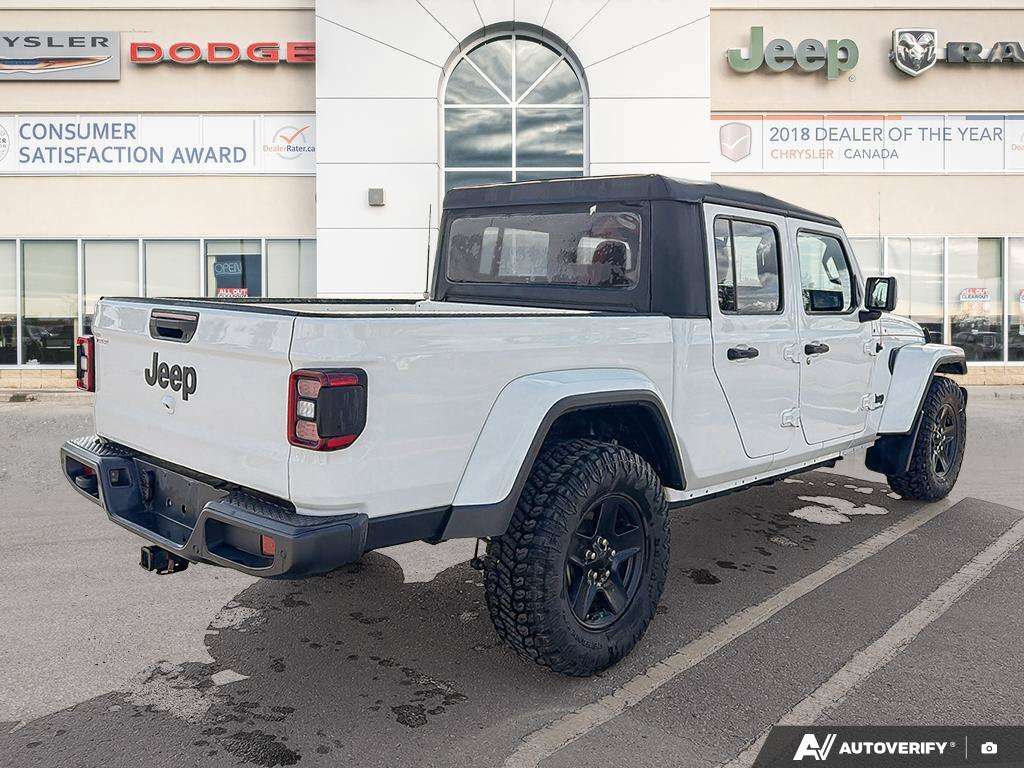 2021 Jeep Gladiator Black Appearance — снимка 1