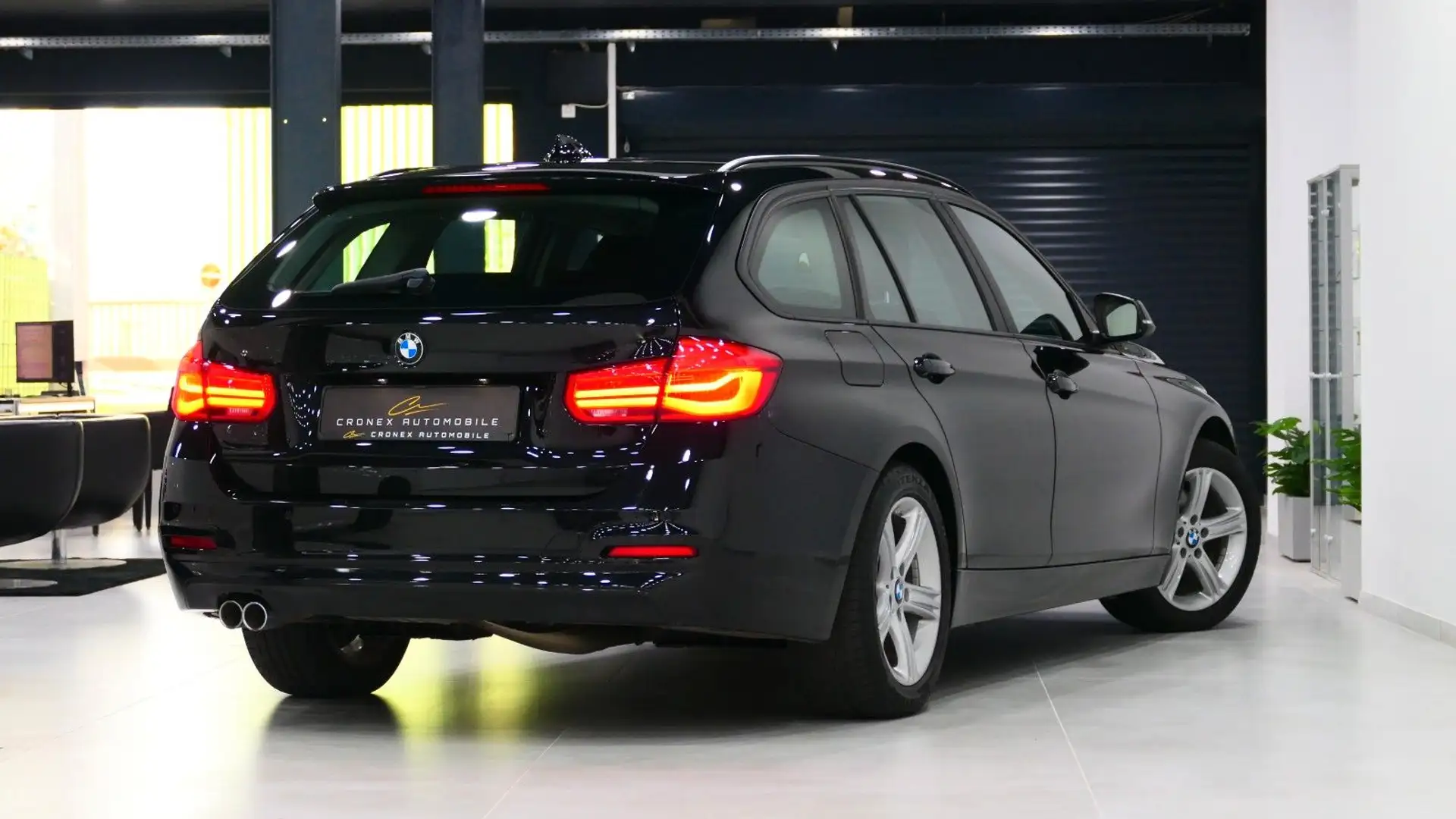 BMW 320 d Touring*Automatik*LED*Navi*Shz*HiFi*PDC*BT* Negro - 2