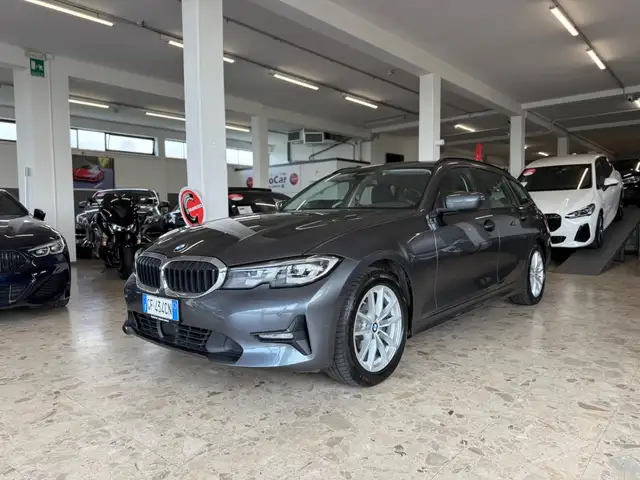 BMW 320 320d 48V Touring Business Advantage