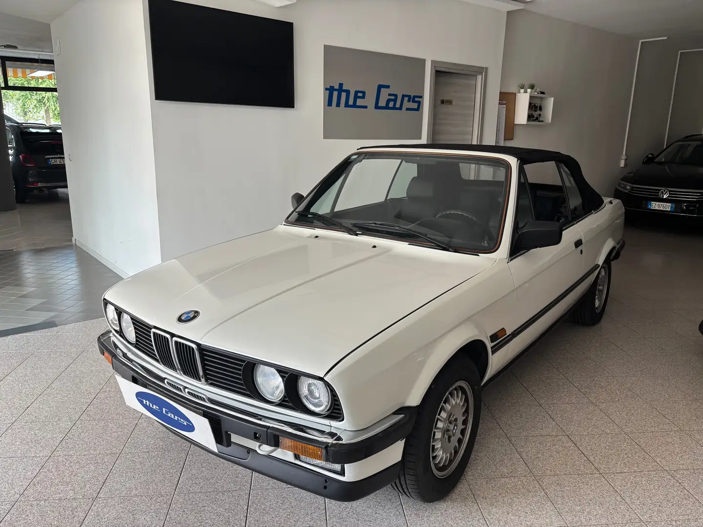 BMW 320 320i Cabrio *ASI* Blanc - 2