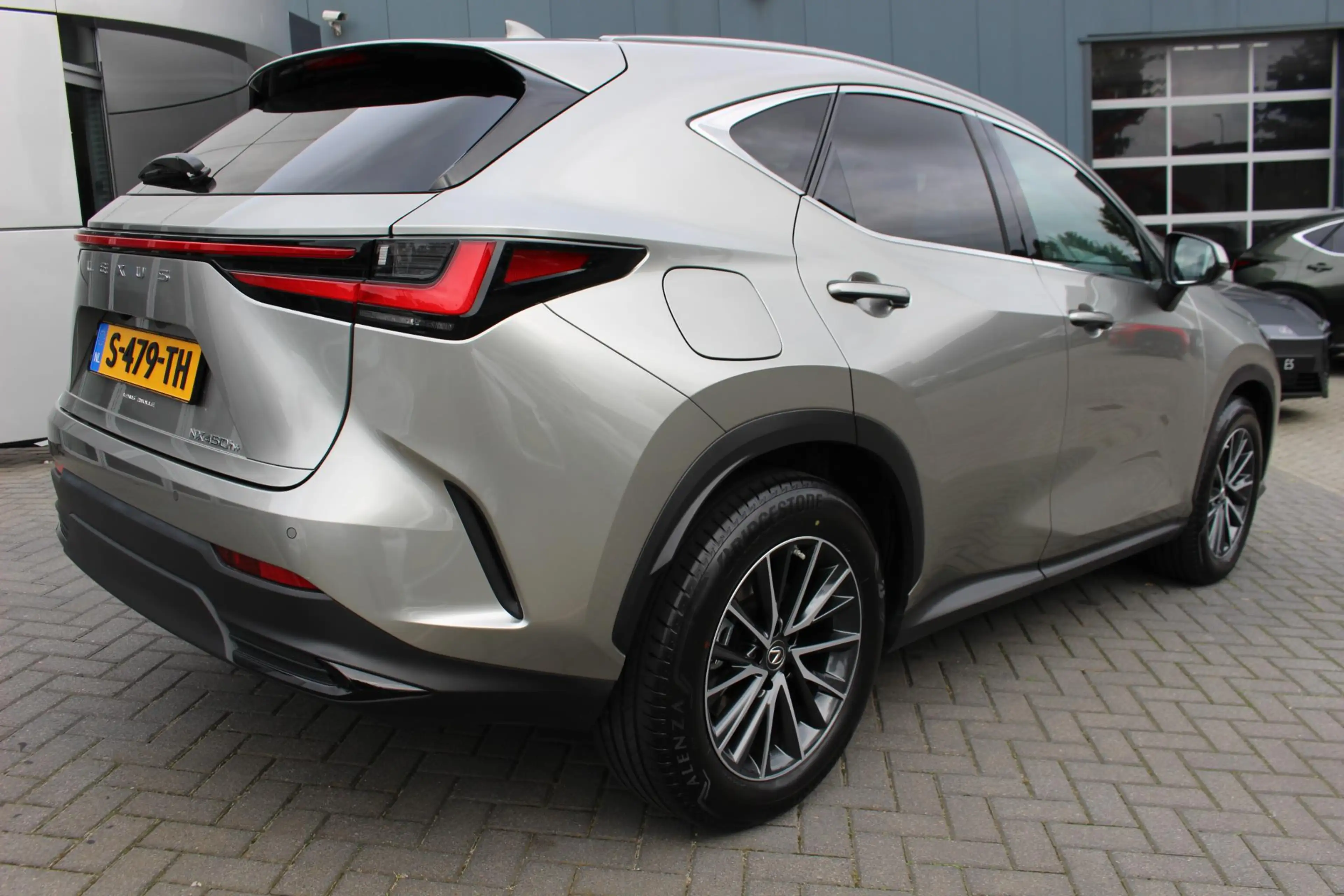 Lexus NX 450h+ AWD Launch Edition NL-AUTO — photo 3
