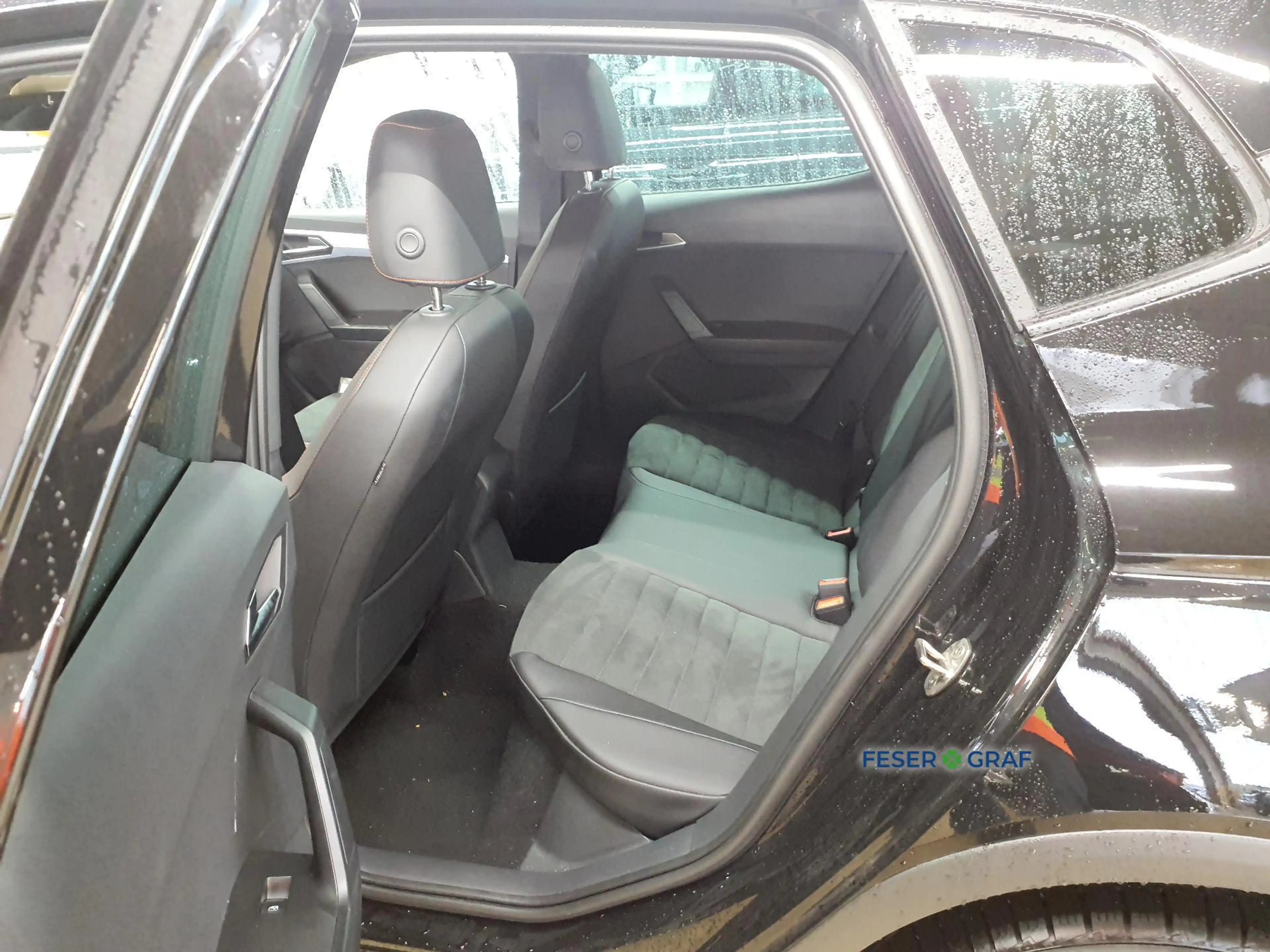 SEAT Arona 1.5 TSI FR DSG ACC Alu 17" Navi RüKa Sitzh — photo 7