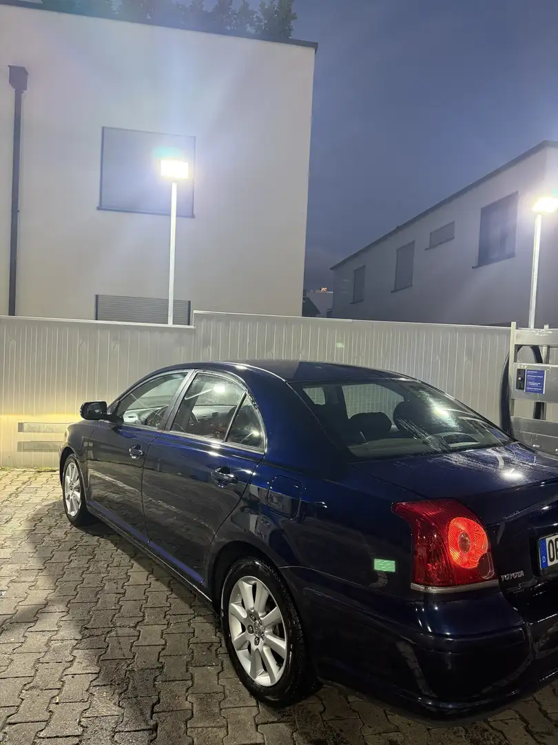 Toyota Avensis 1.8 VVT-i Executive - 1