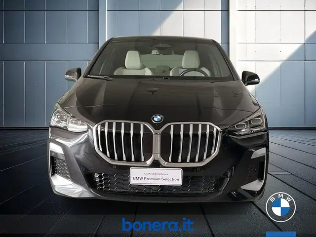 BMW 2 Series view 3