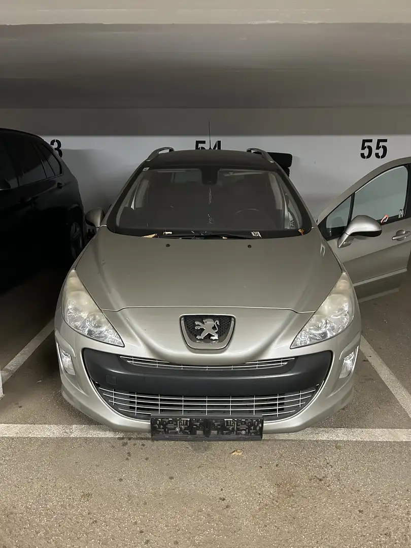 Peugeot 308 Silber - 1