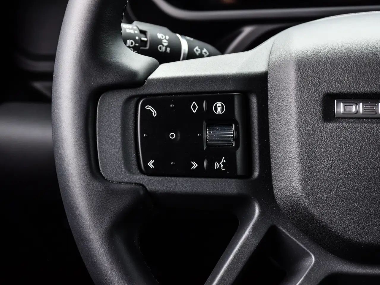 Land Rover Defender 2026 — фото 14