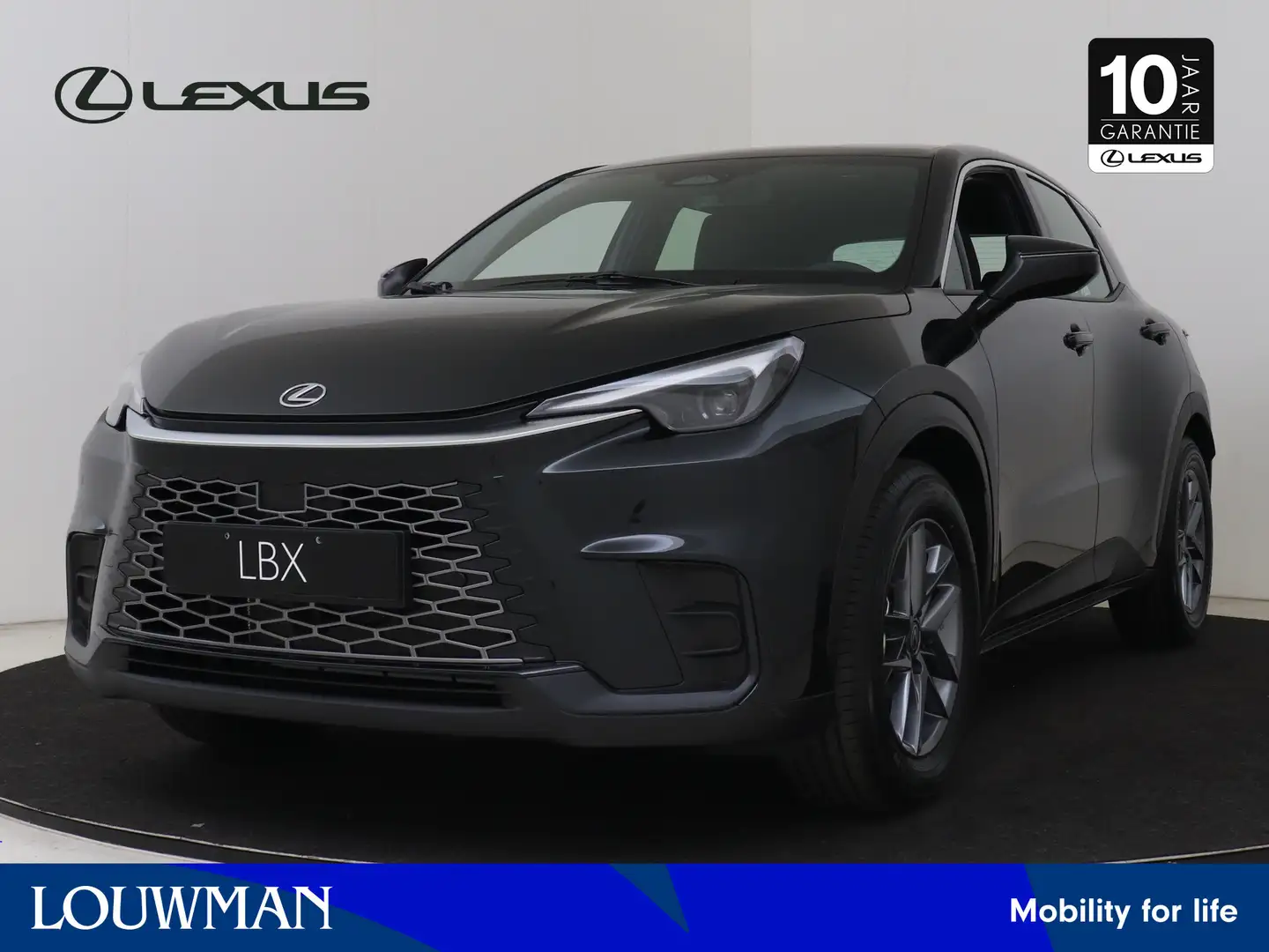 lexus lbx