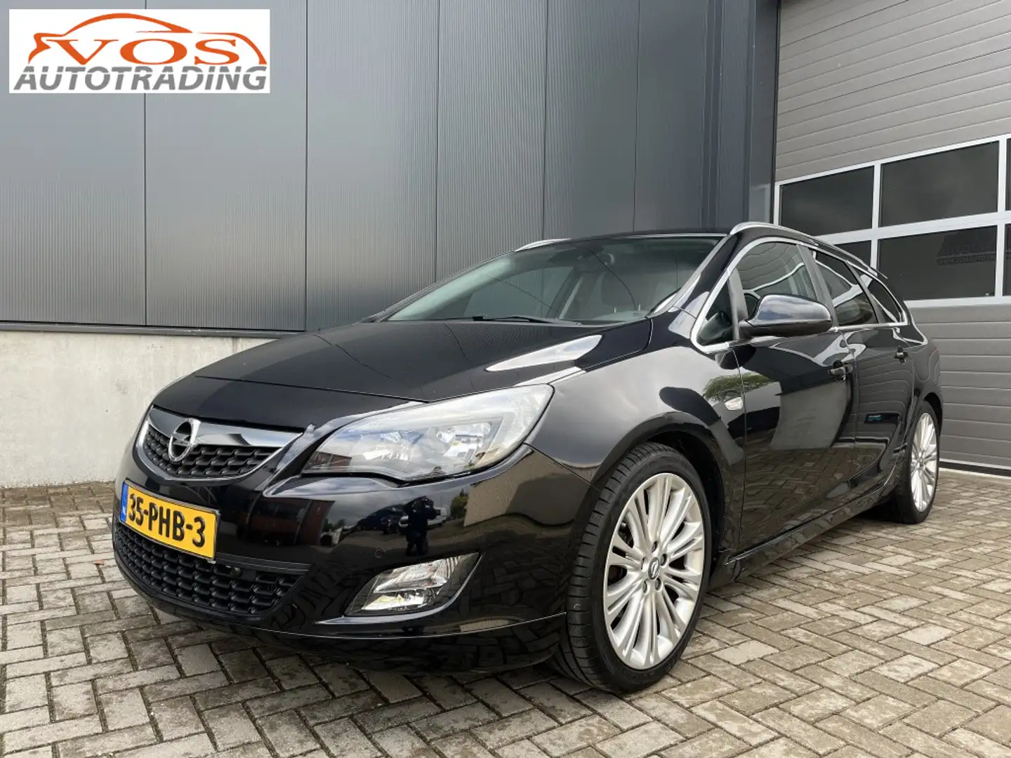 Opel Astra Sports Tourer 1.6 Turbo Sport Black - 1