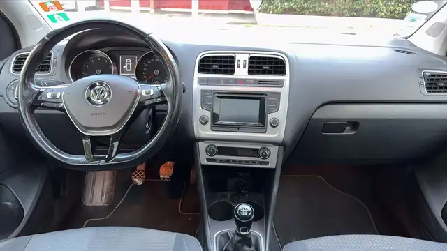 Volkswagen Polo view 11