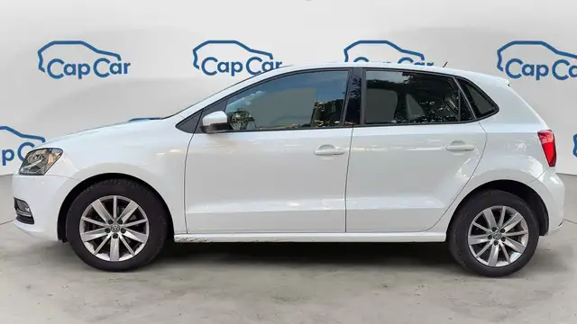 Volkswagen Polo view 2