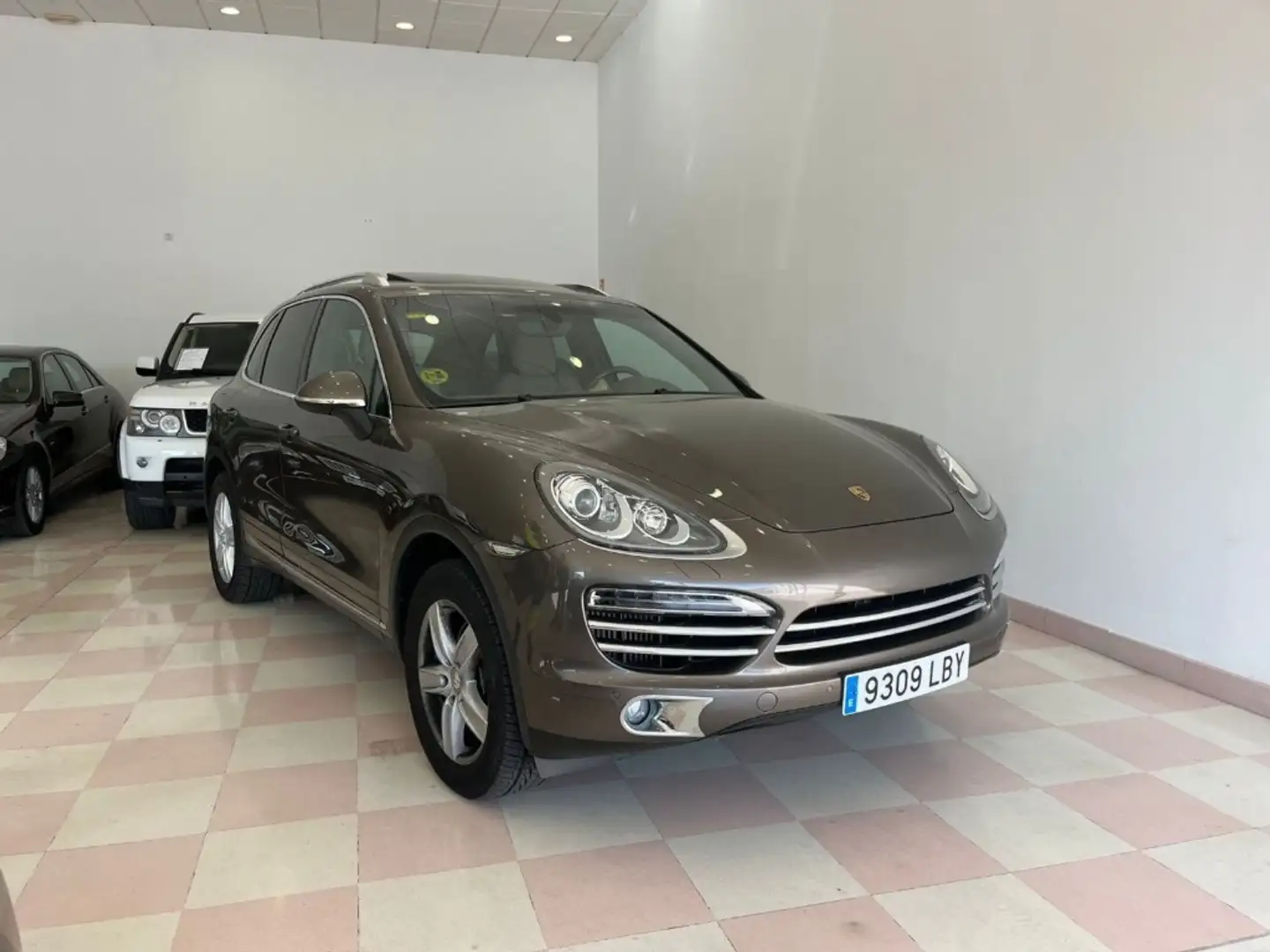 Porsche Cayenne Diesel 245 Aut. Brun - 2