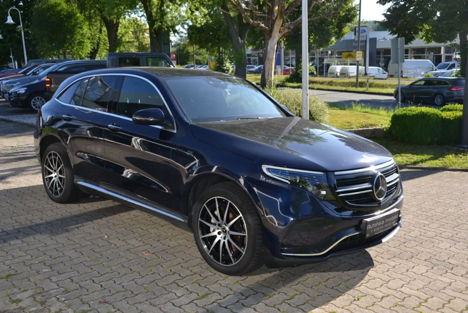 Mercedes-Benz EQC 400 4Matic AMG Line*AHK*Allrad*Sitzh - 2