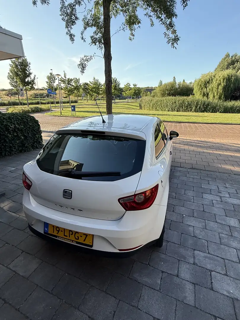 SEAT Ibiza SC 1.2 12V Wit - 1