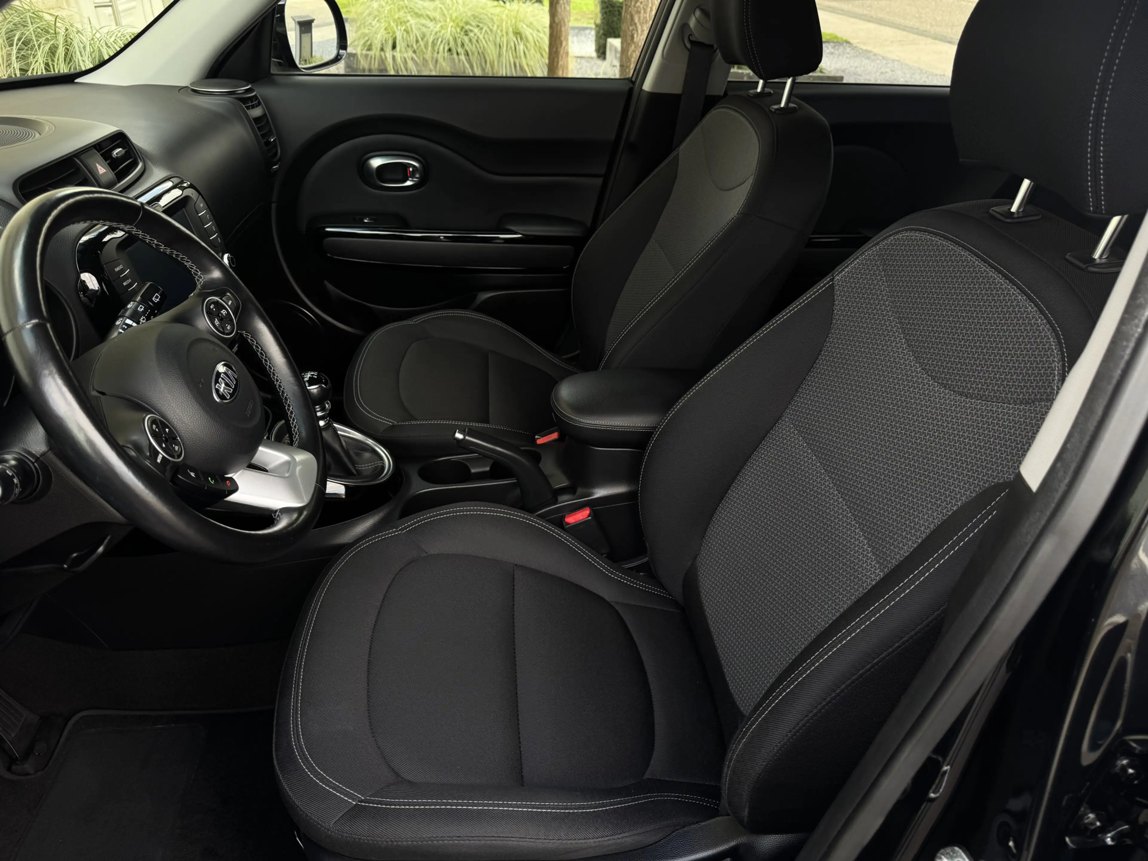 Kia Soul 1.6 132pk DreamTeam Navi Clima Camera Stuur en Sto — photo 2