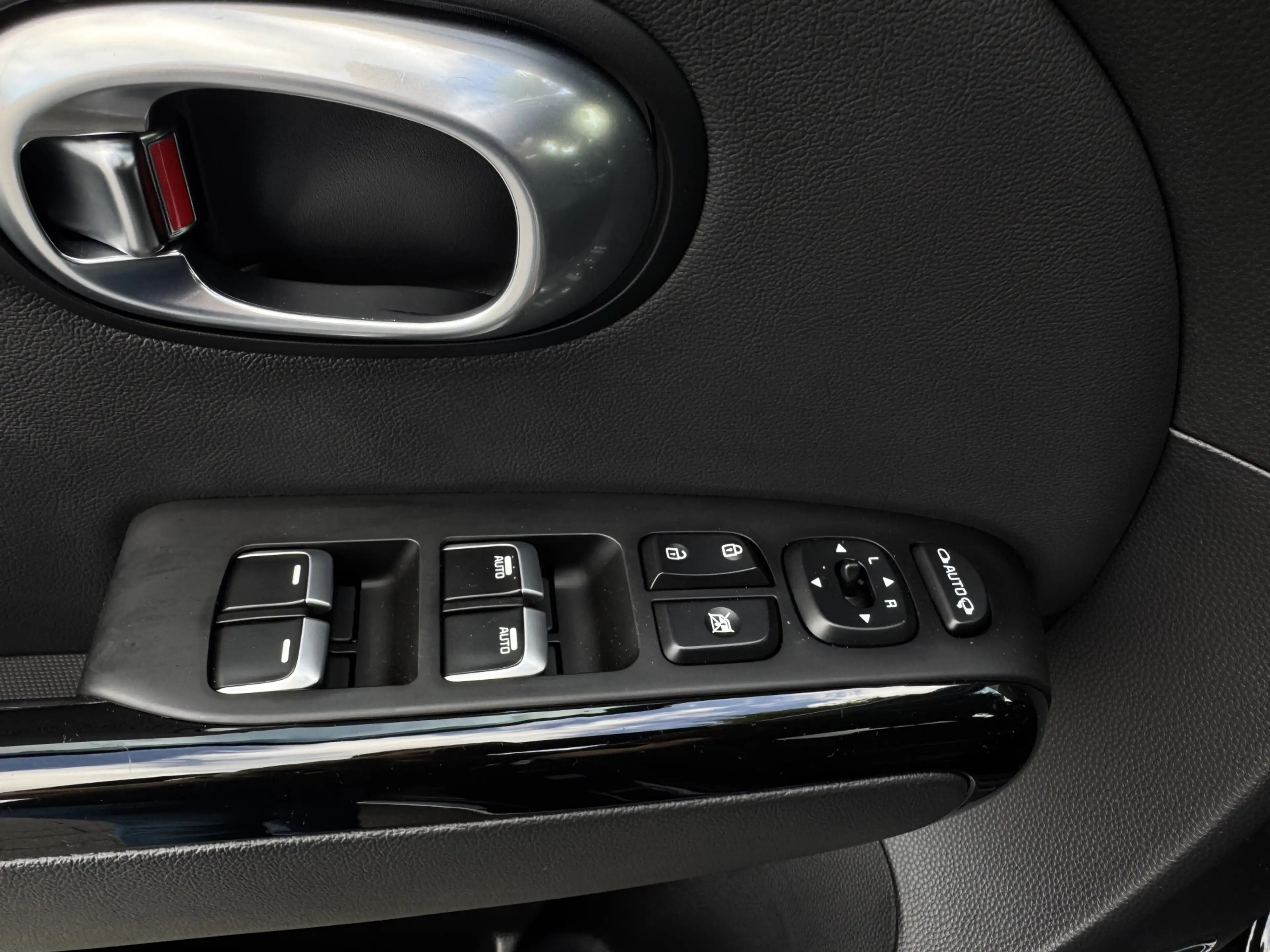 Kia Soul 1.6 132pk DreamTeam Navi Clima Camera Stuur en Sto — photo 17