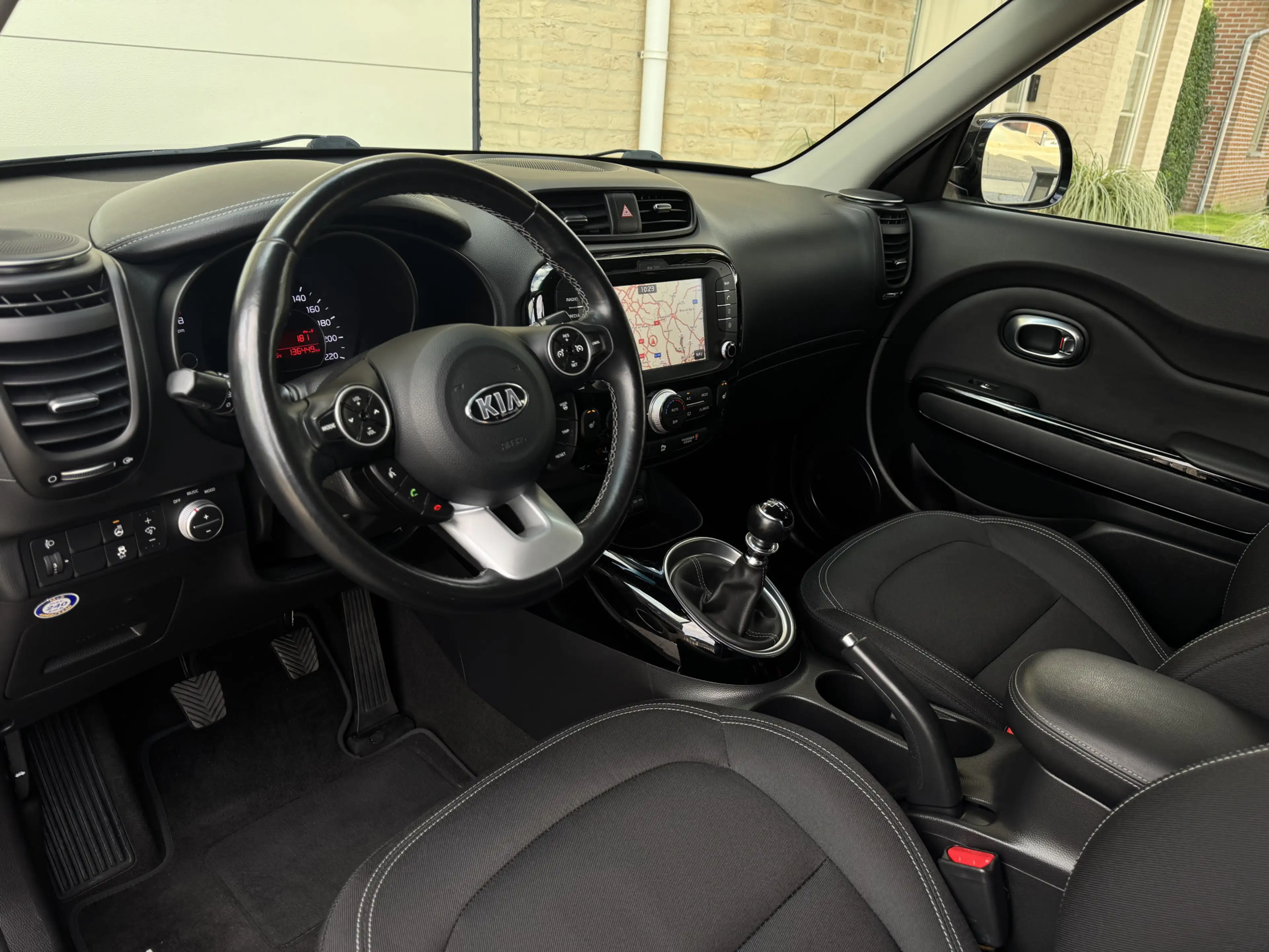 Kia Soul 1.6 132pk DreamTeam Navi Clima Camera Stuur en Sto — photo 4