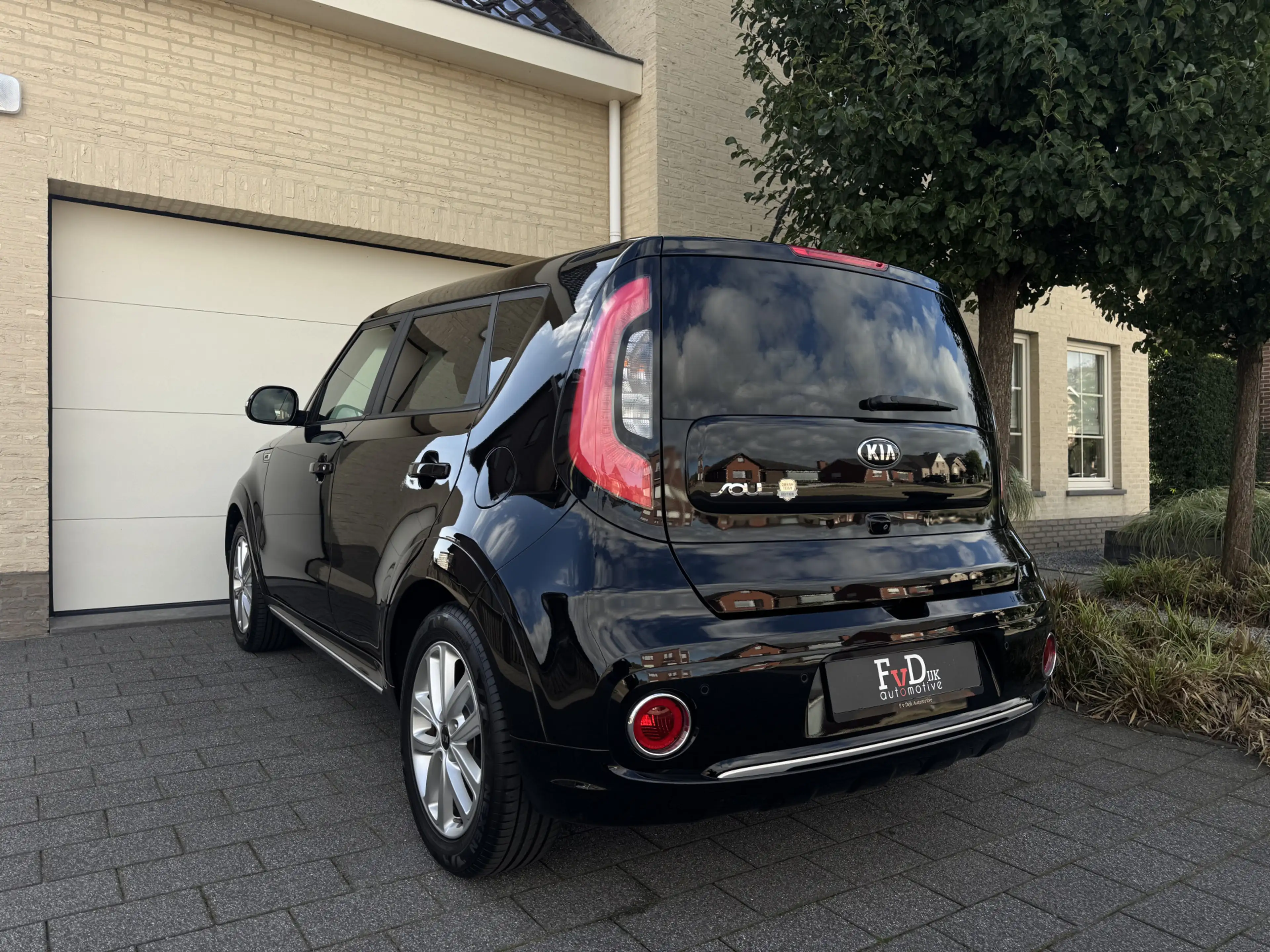 Kia Soul 1.6 132pk DreamTeam Navi Clima Camera Stuur en Sto — photo 3