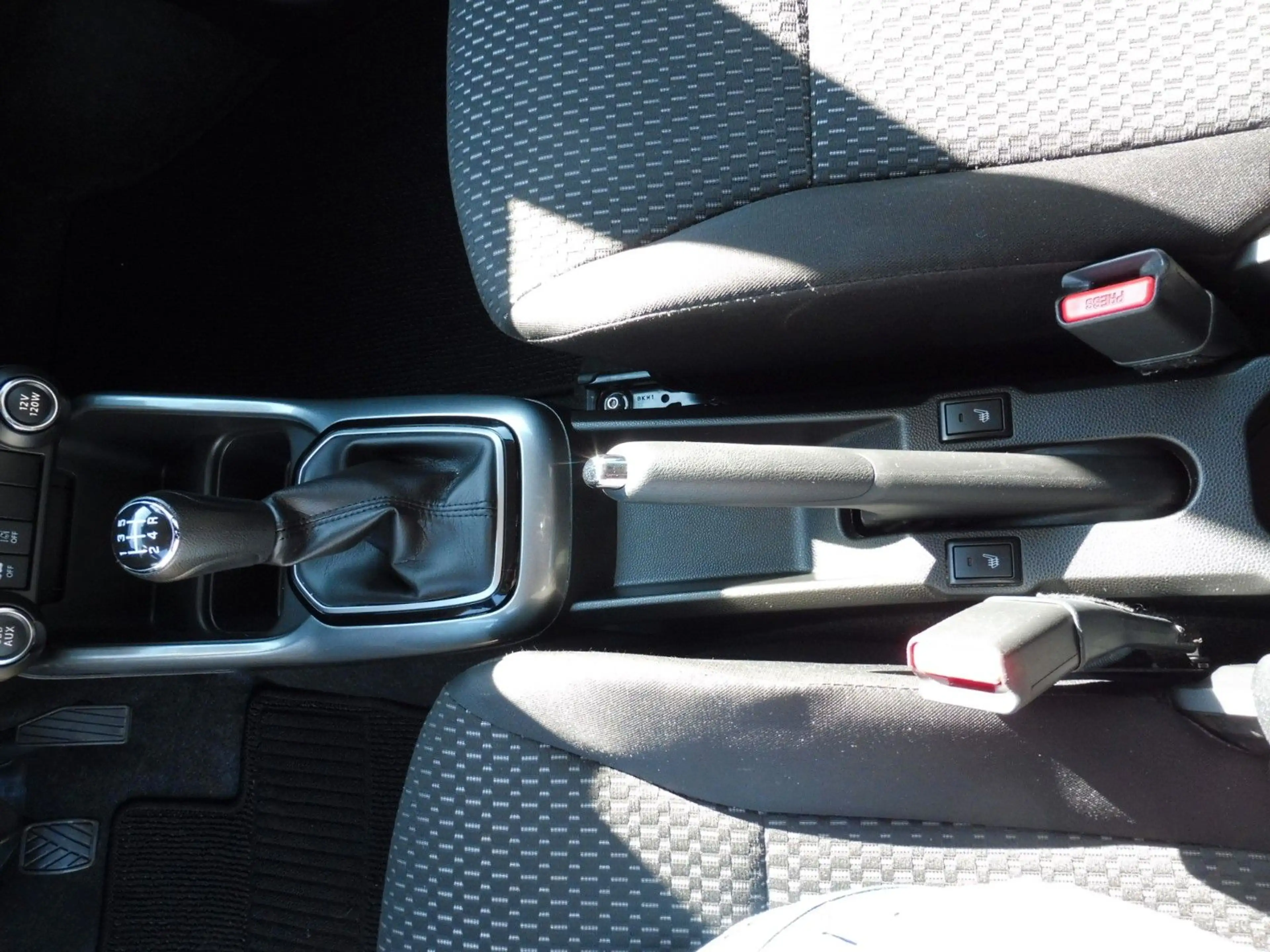 Suzuki Ignis Comfort — photo 16