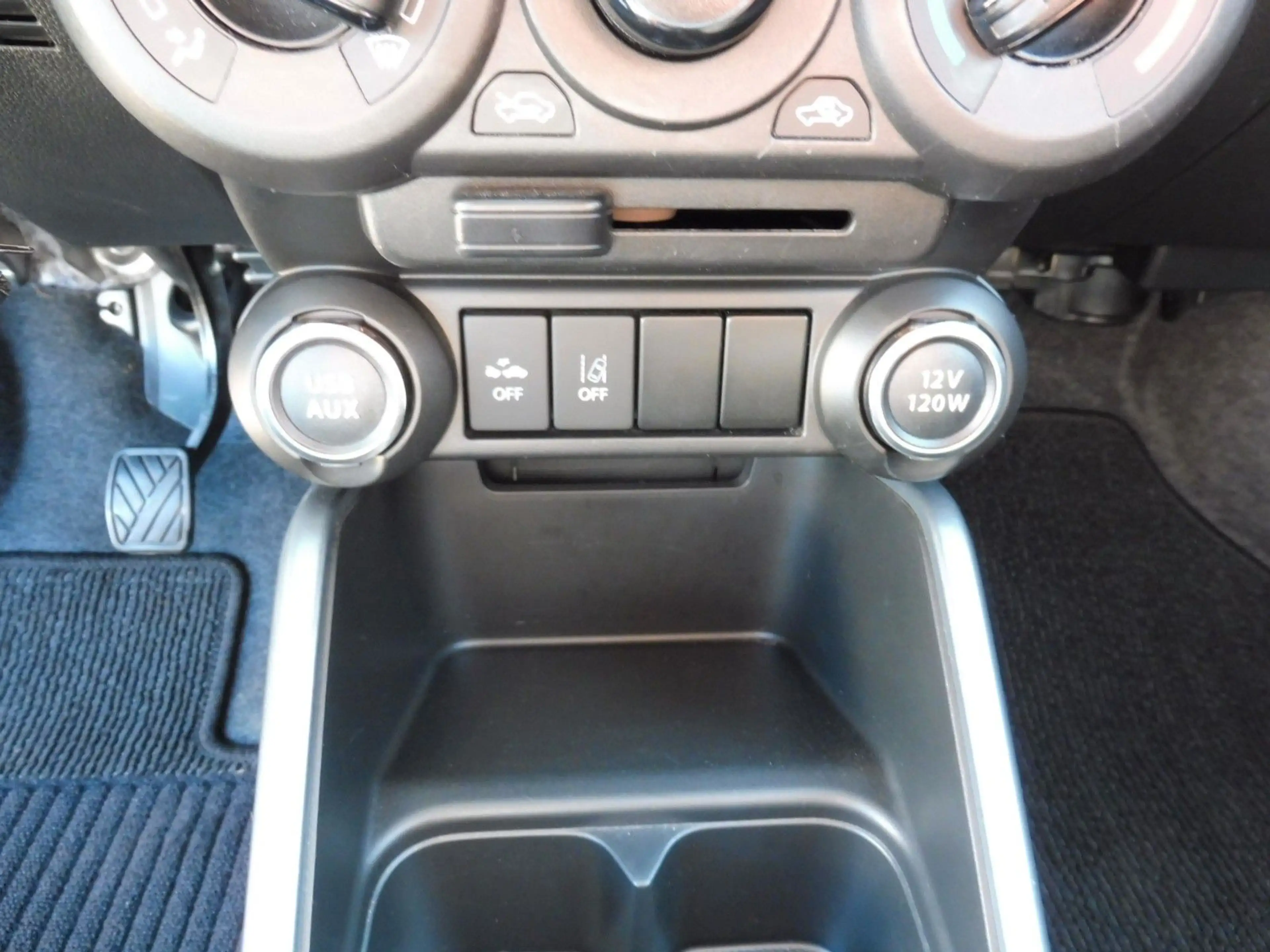 Suzuki Ignis Comfort — photo 15