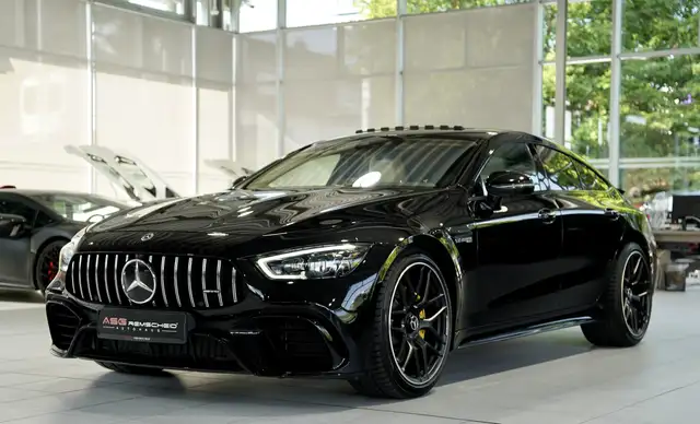 Mercedes-Benz Amg GT view 4