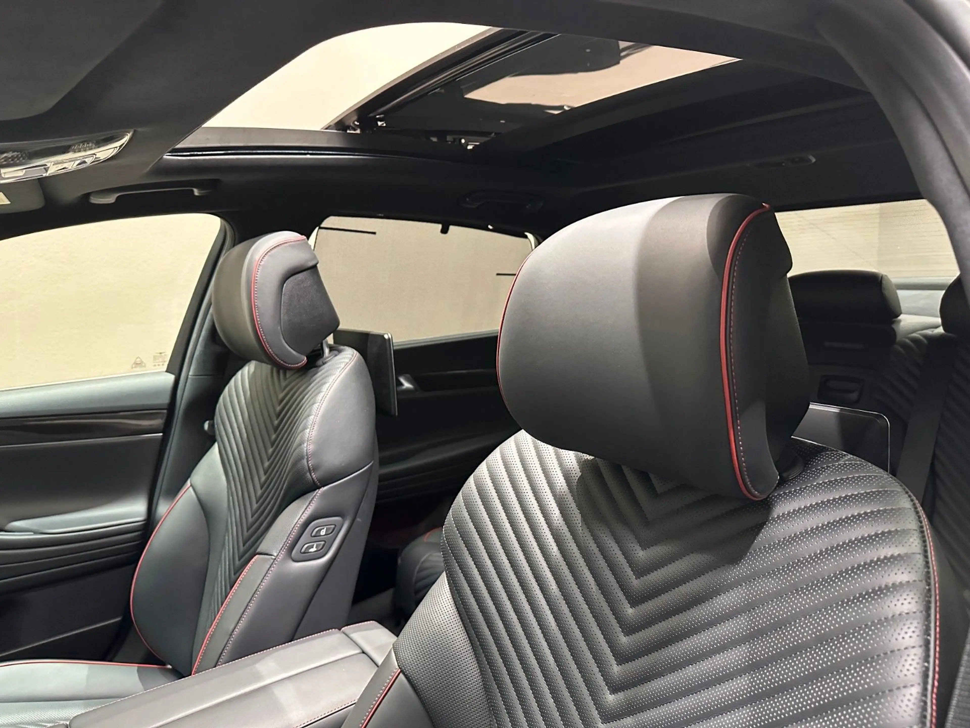 Genesis G80 2.5T RWD Sport *PANORAMADACH*SOUNDSYSTEM* — photo 9