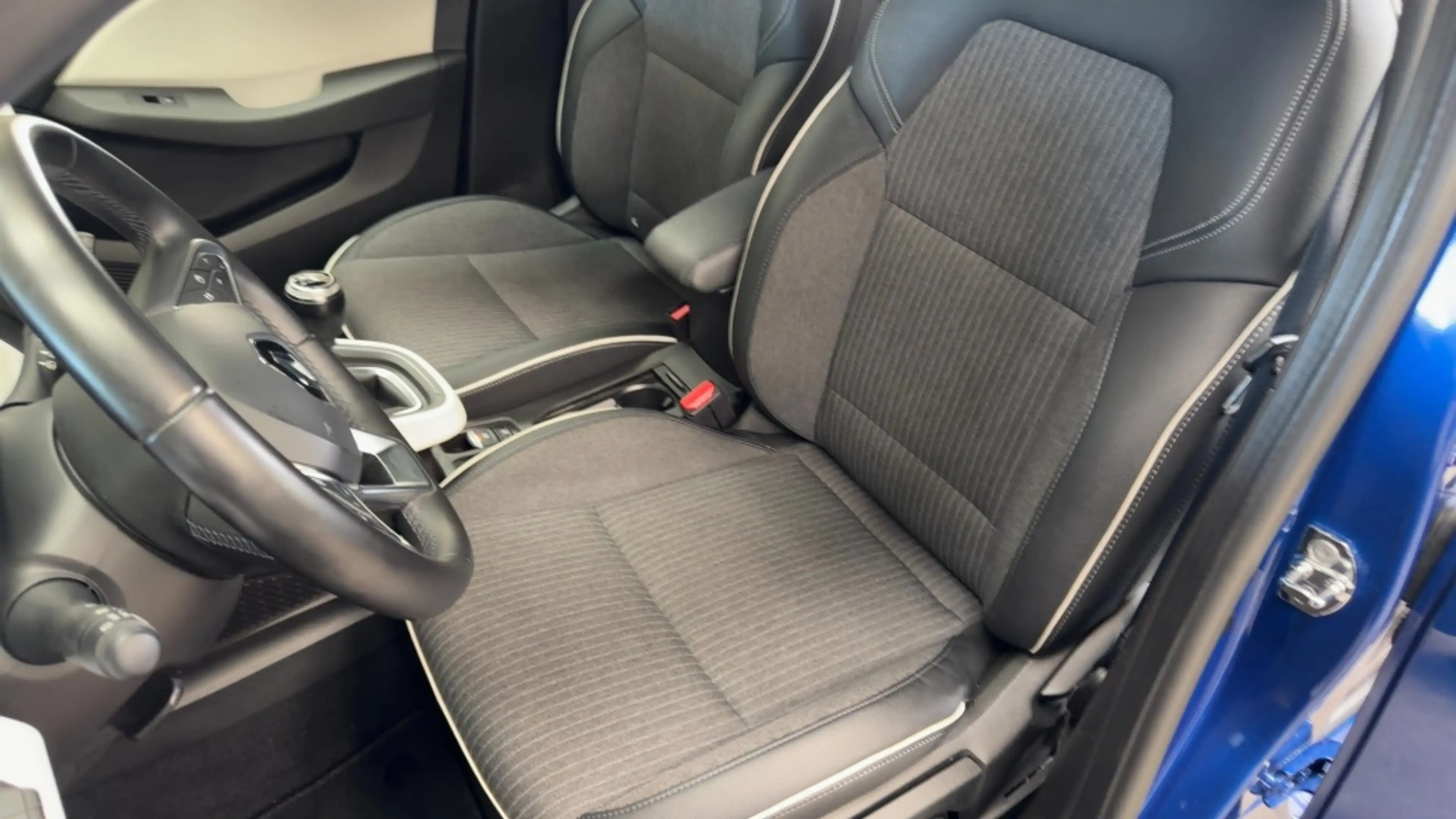 Renault Clio 1.0 TCe 90 TechnoECC,Navi, pdc, pack adv driving — photo 17