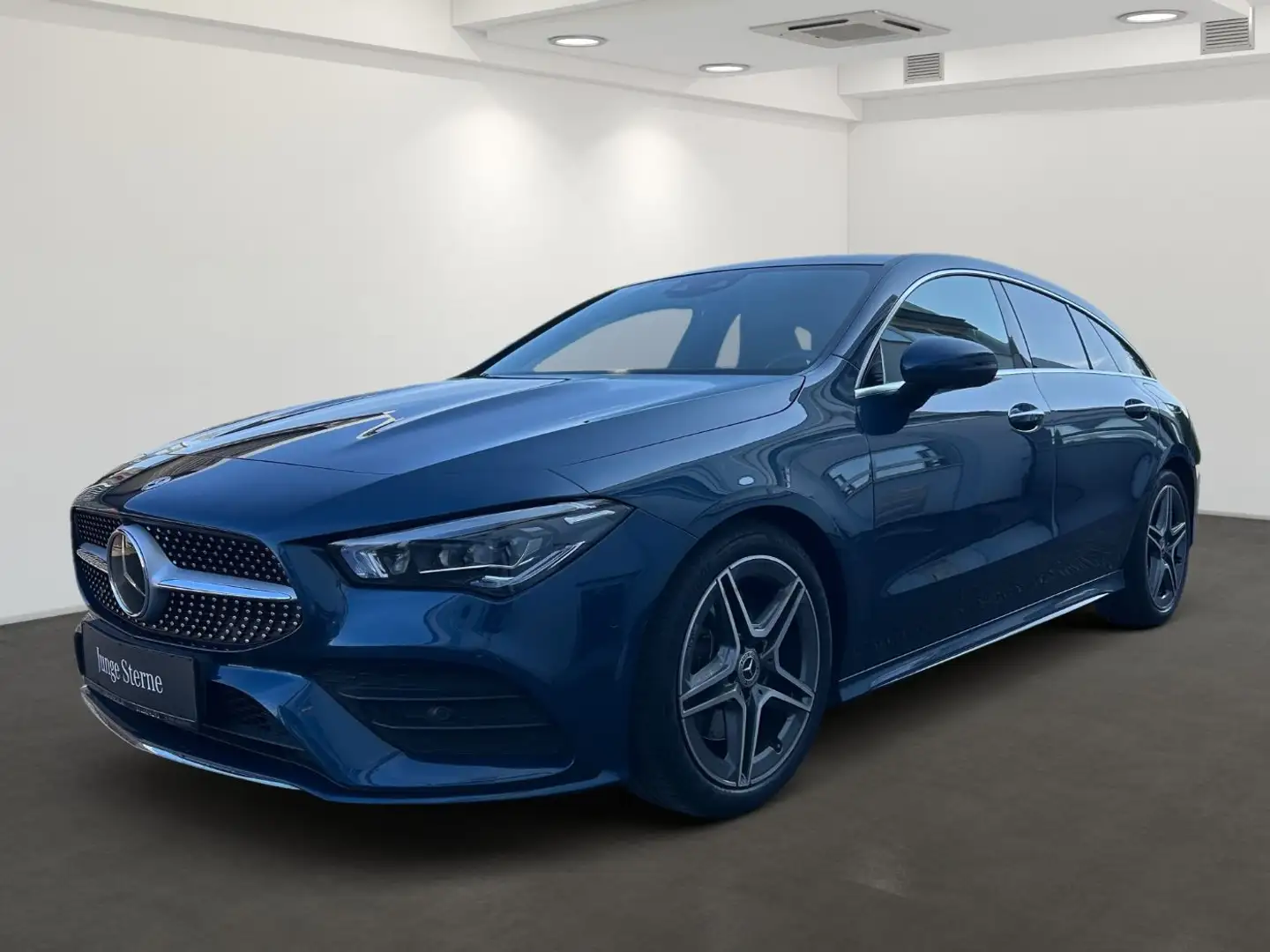 Mercedes-Benz CLA 220 d Shooting Brake AMG Line Distr PTS Shz - 2